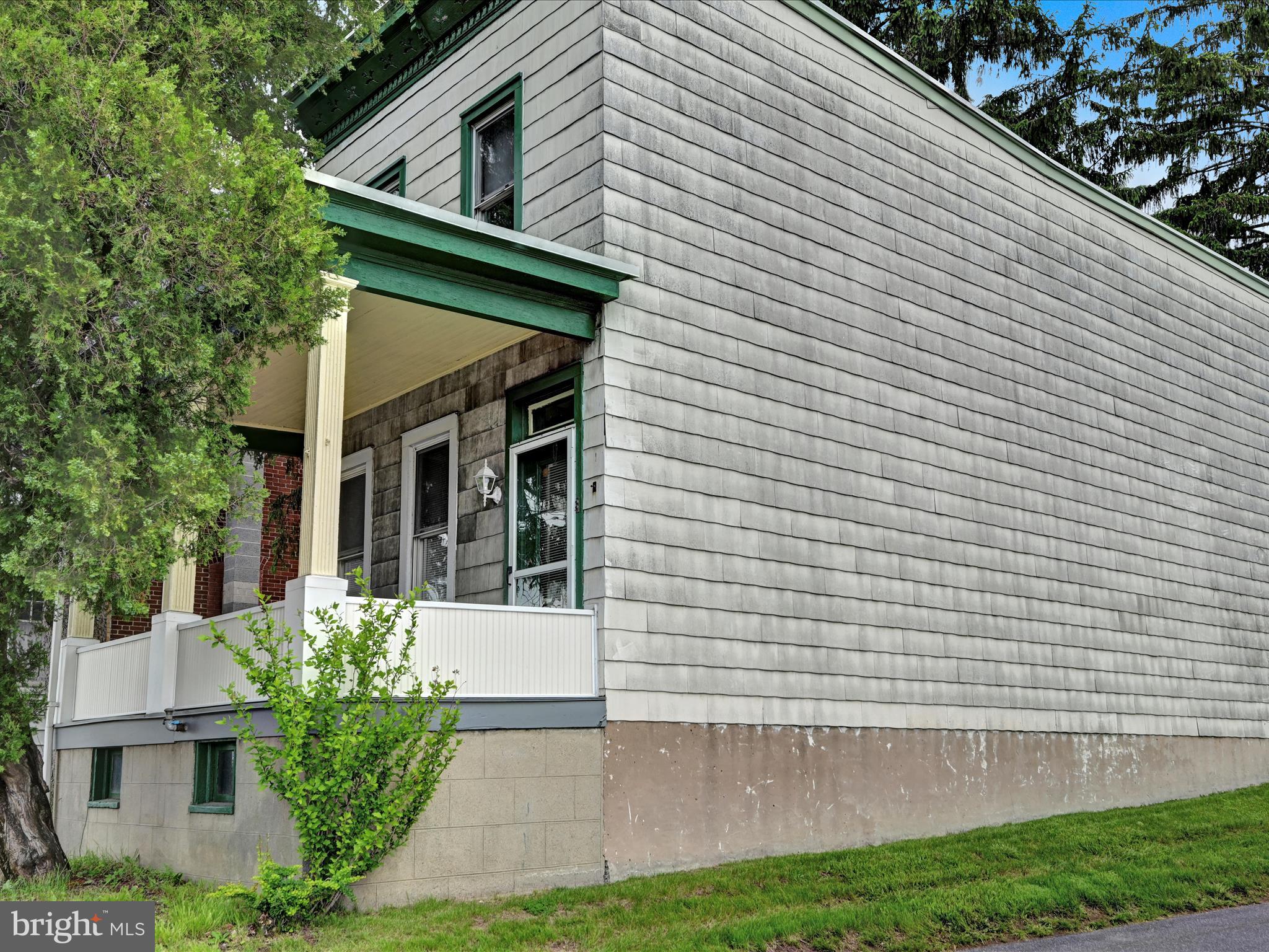 YORKVILLE - Residential