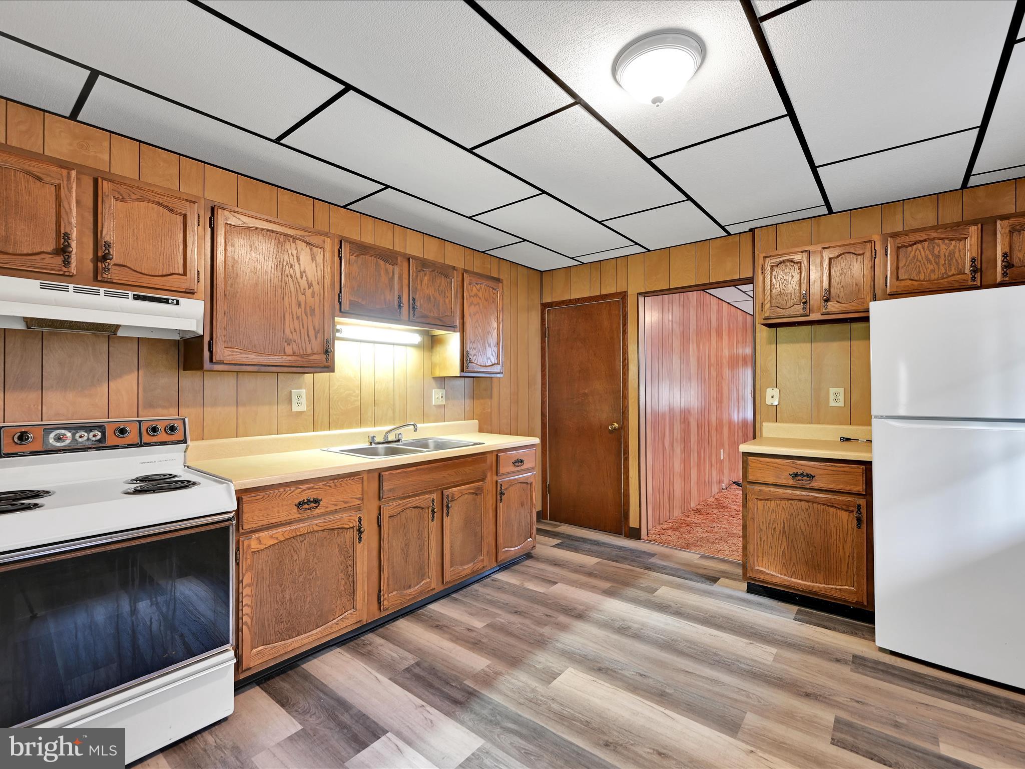 YORKVILLE - Residential