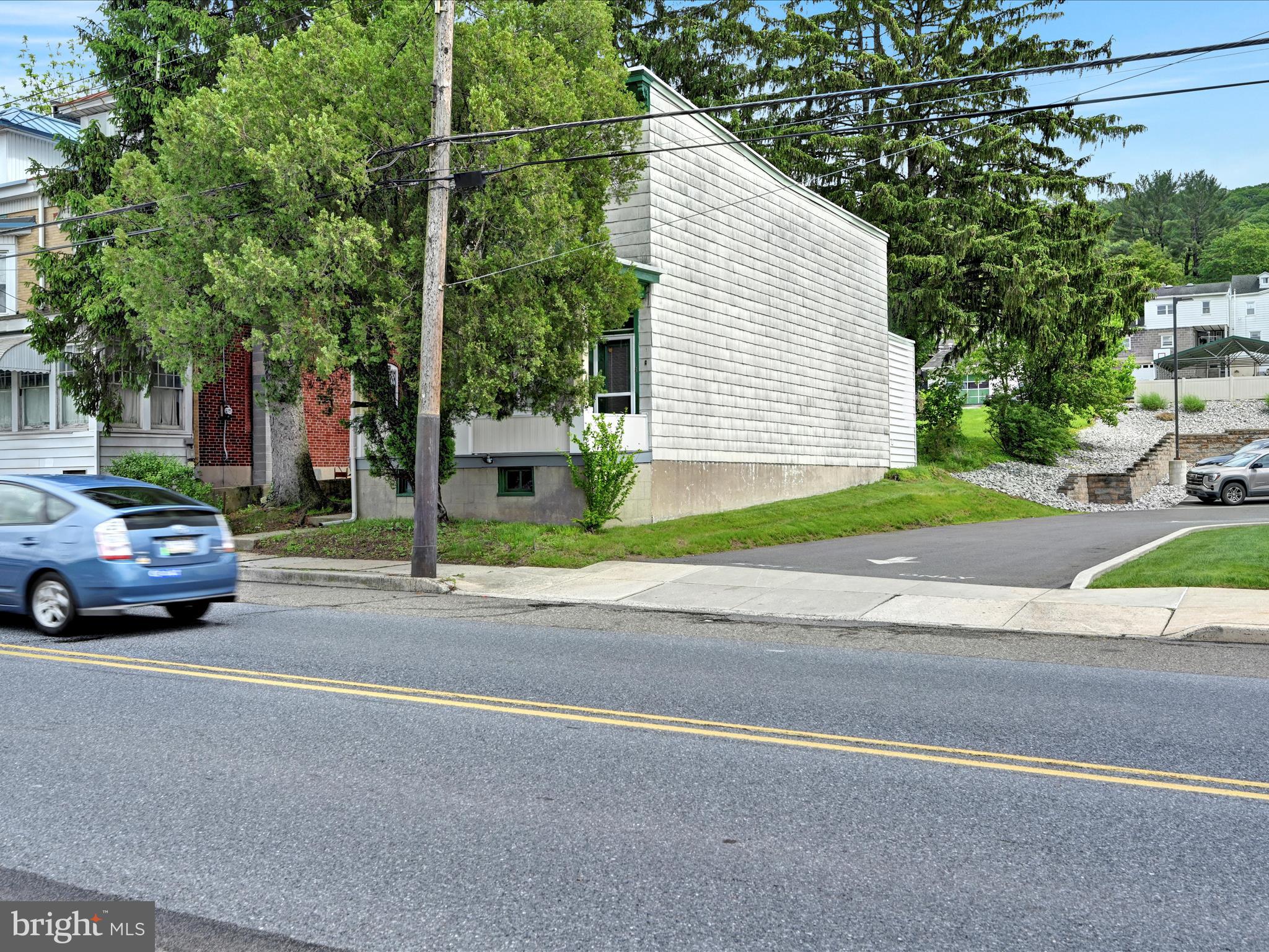 YORKVILLE - Residential