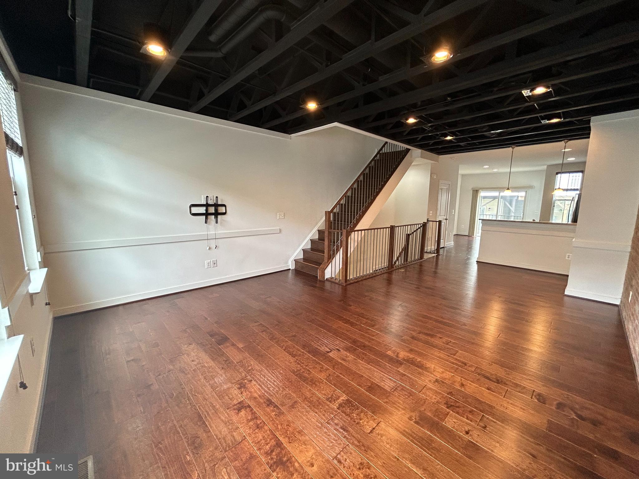 VILLAGE AT WOODSTREAM - Residential Lease