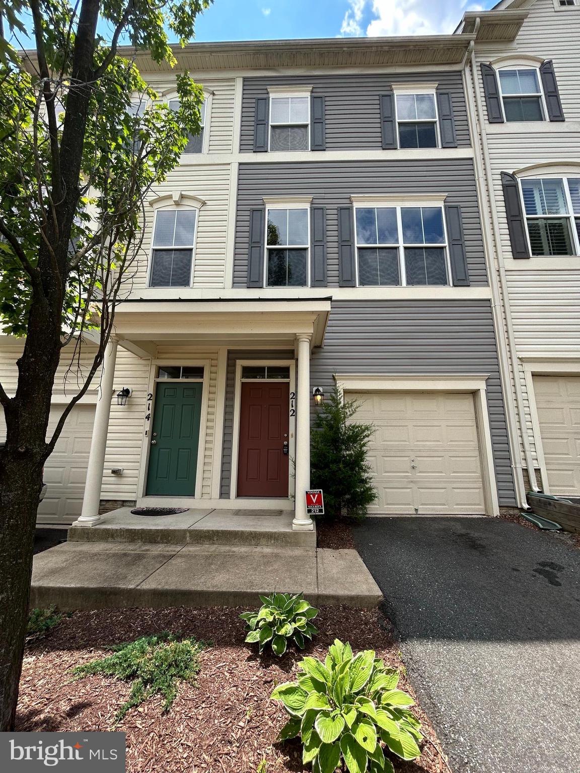 VILLAGE AT WOODSTREAM - Residential Lease