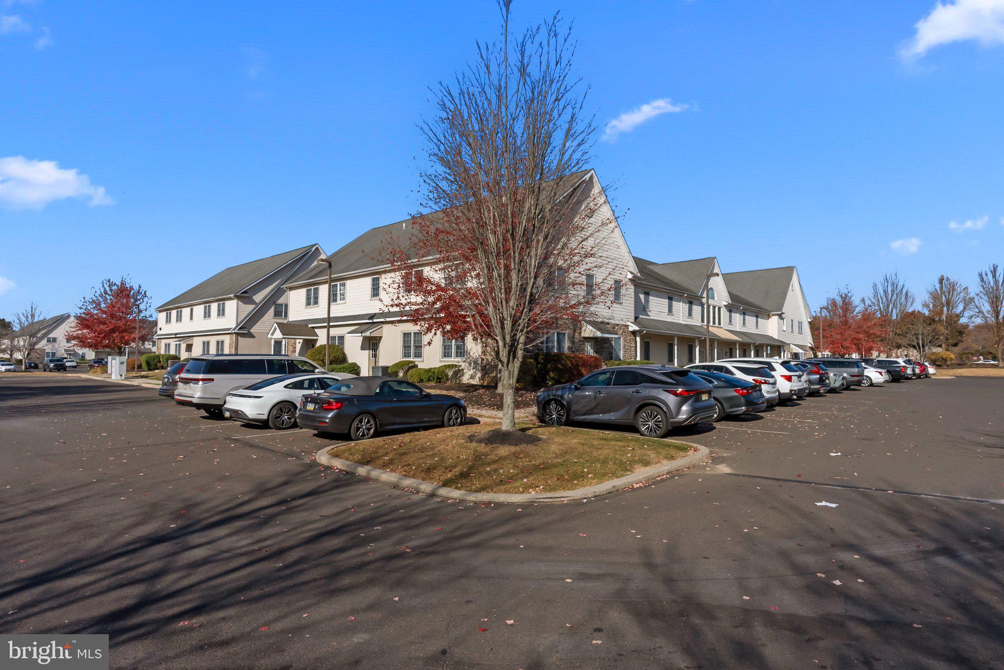 NEWTOWN BUSINESS COM - Commercial Lease