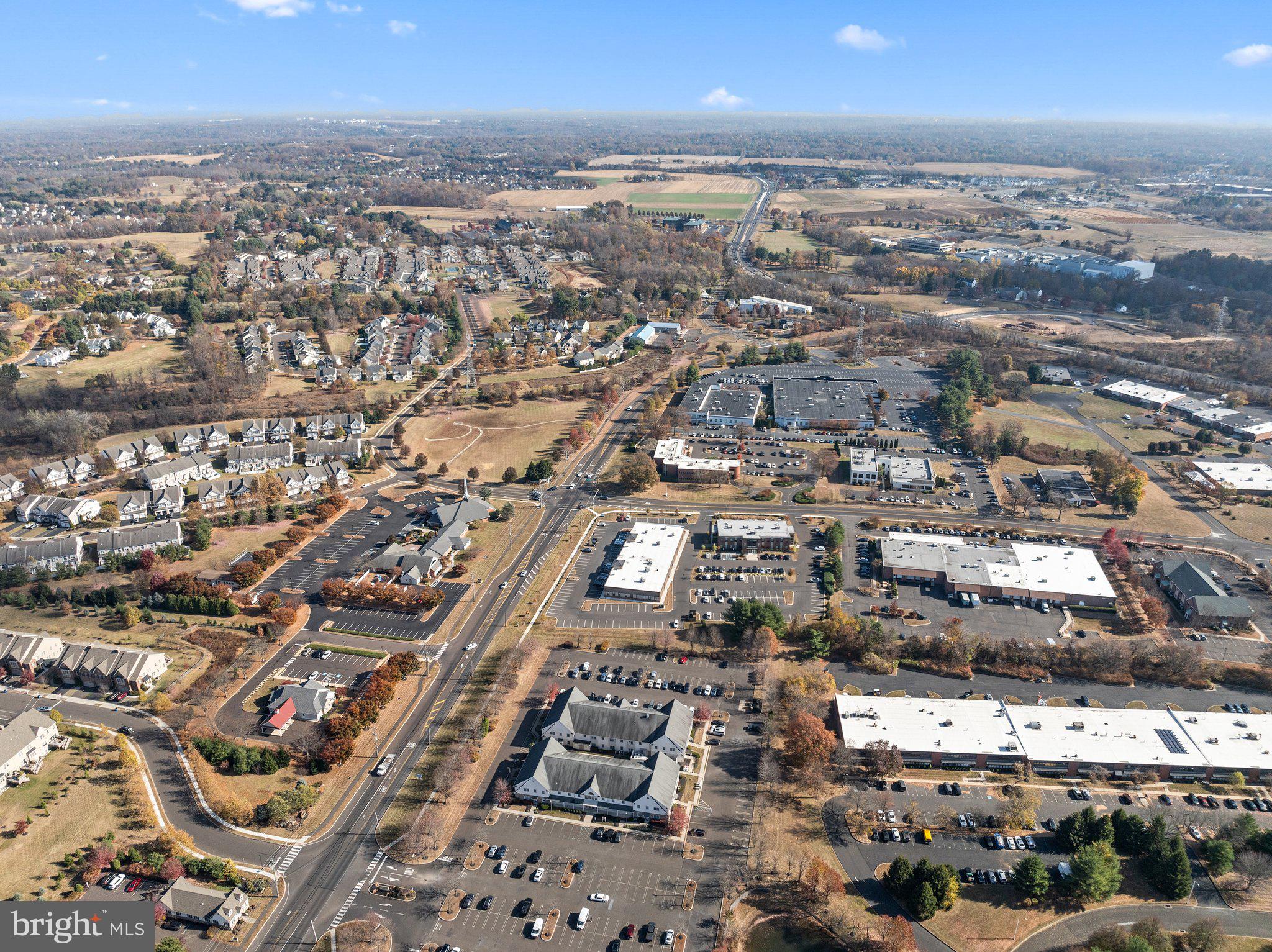 NEWTOWN BUSINESS COM - Commercial Lease