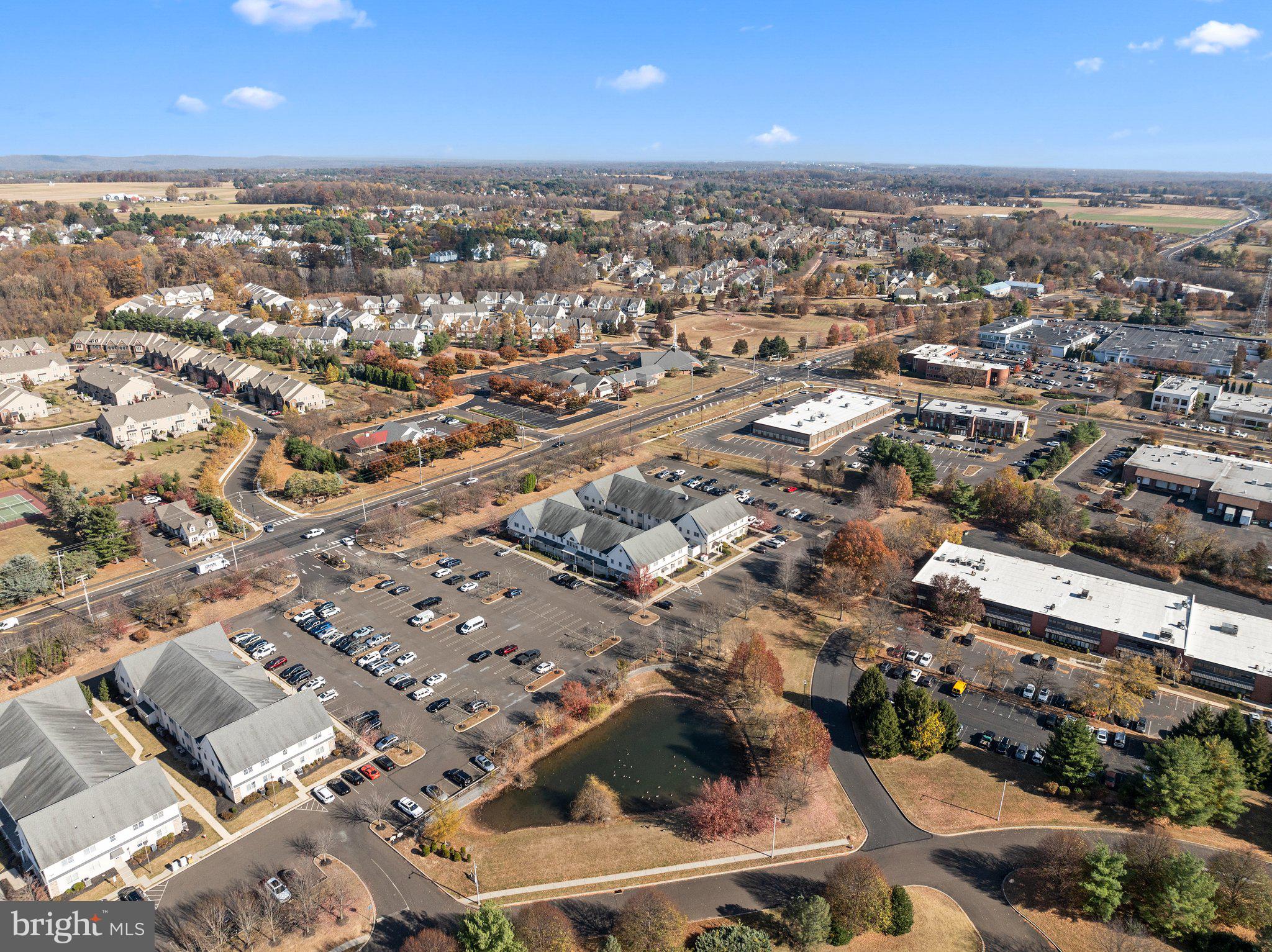 NEWTOWN BUSINESS COM - Commercial Lease