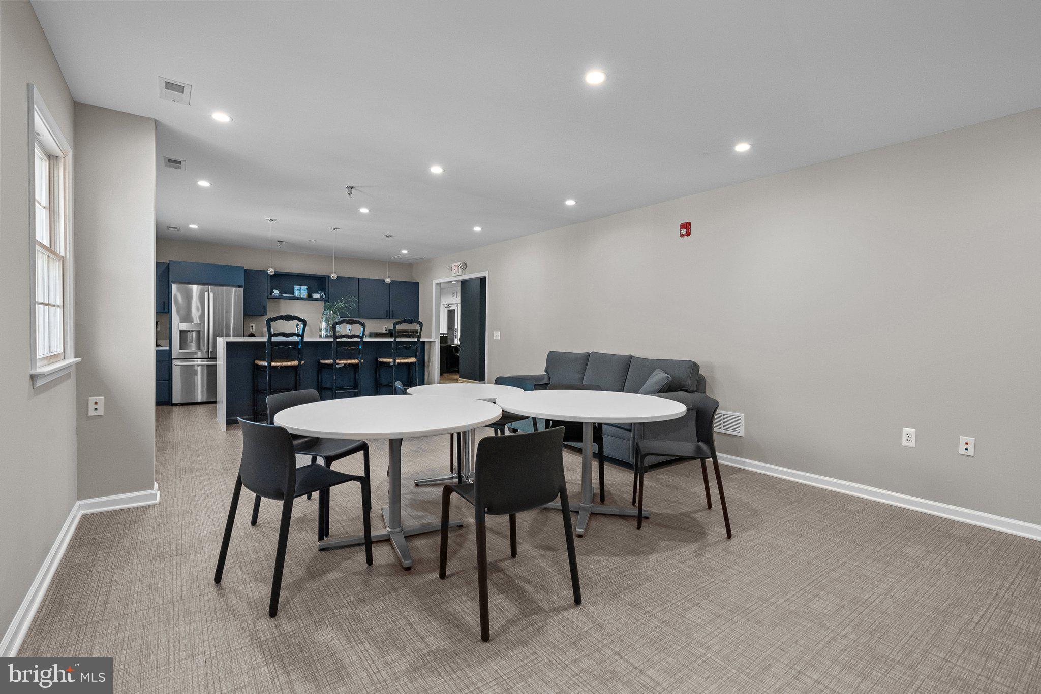 NEWTOWN BUSINESS COM - Commercial Lease