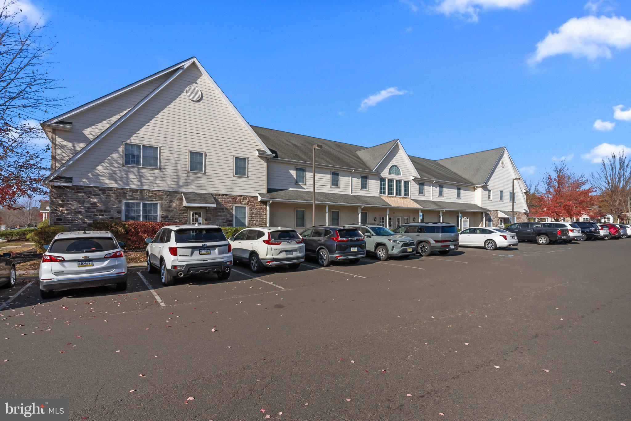 NEWTOWN BUSINESS COM - Commercial Lease