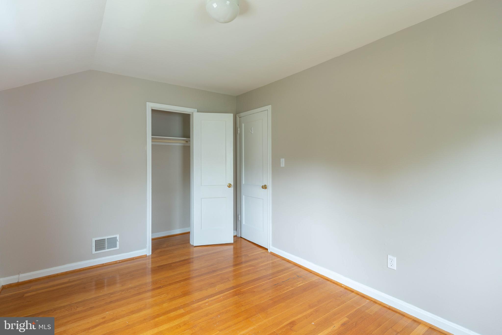 GLENCARLYN - Residential Lease