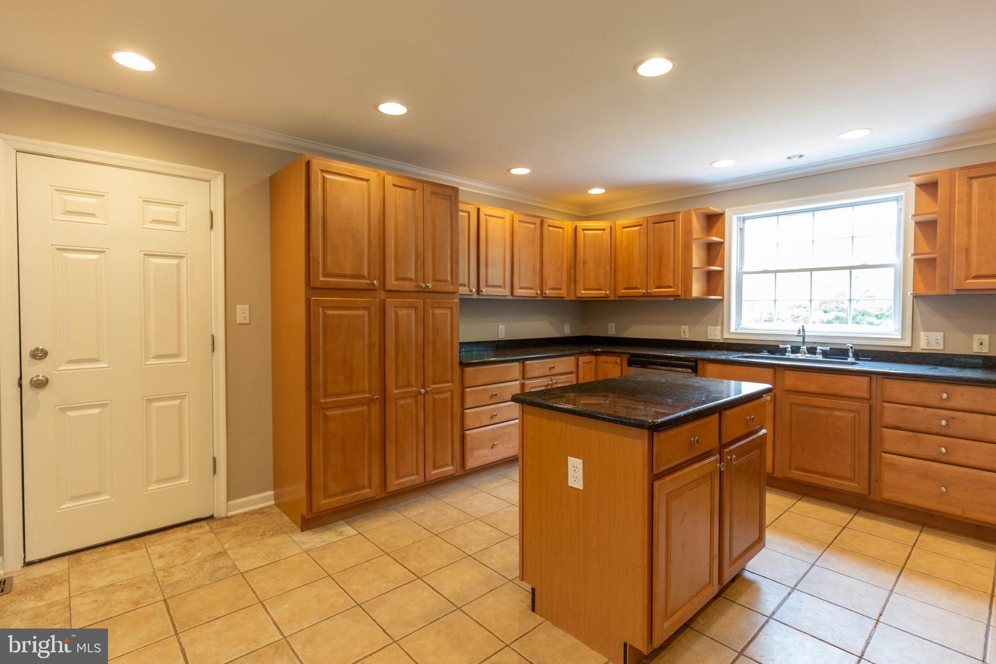 GLENCARLYN - Residential Lease