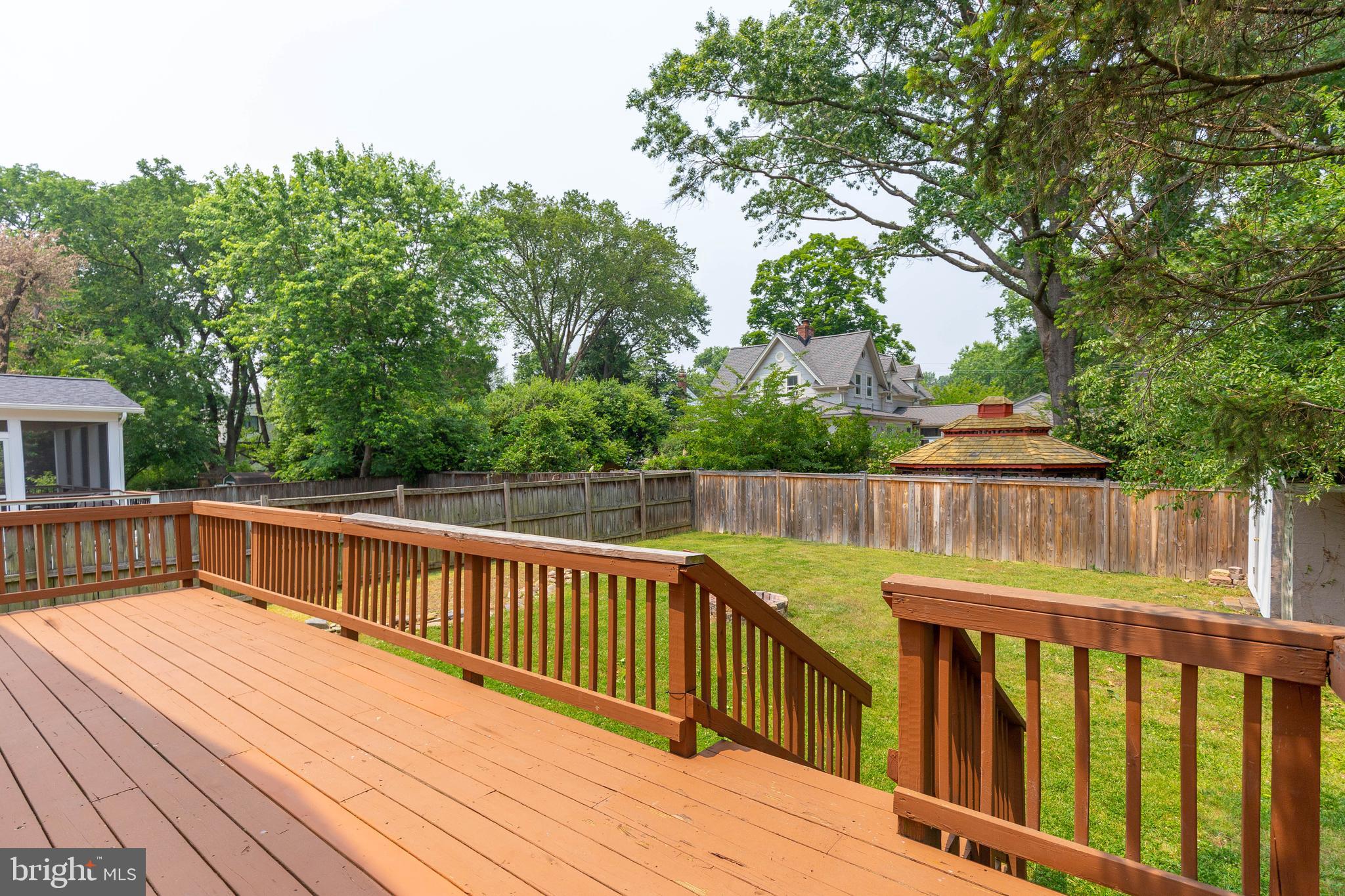 GLENCARLYN - Residential Lease