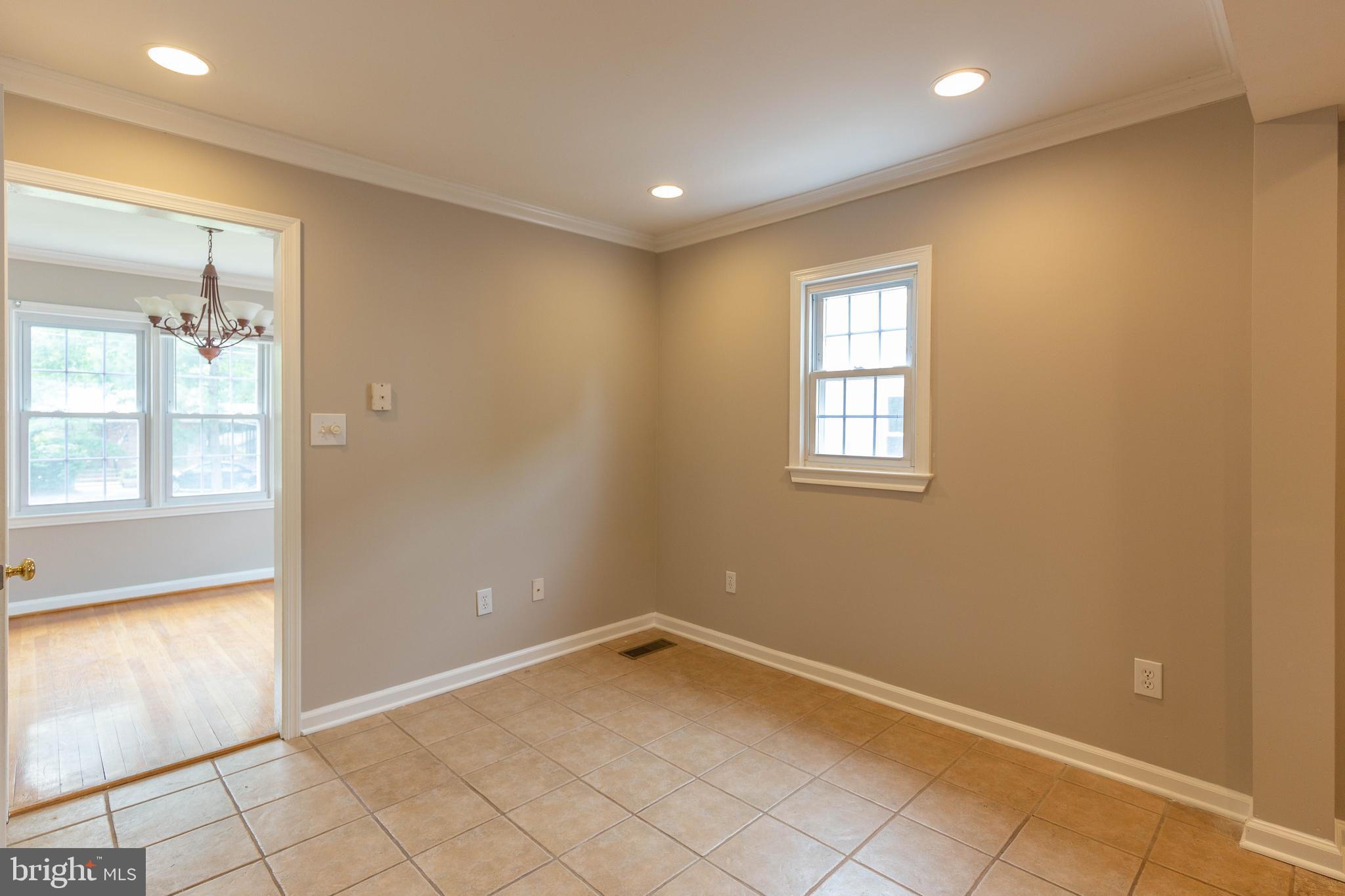 GLENCARLYN - Residential Lease