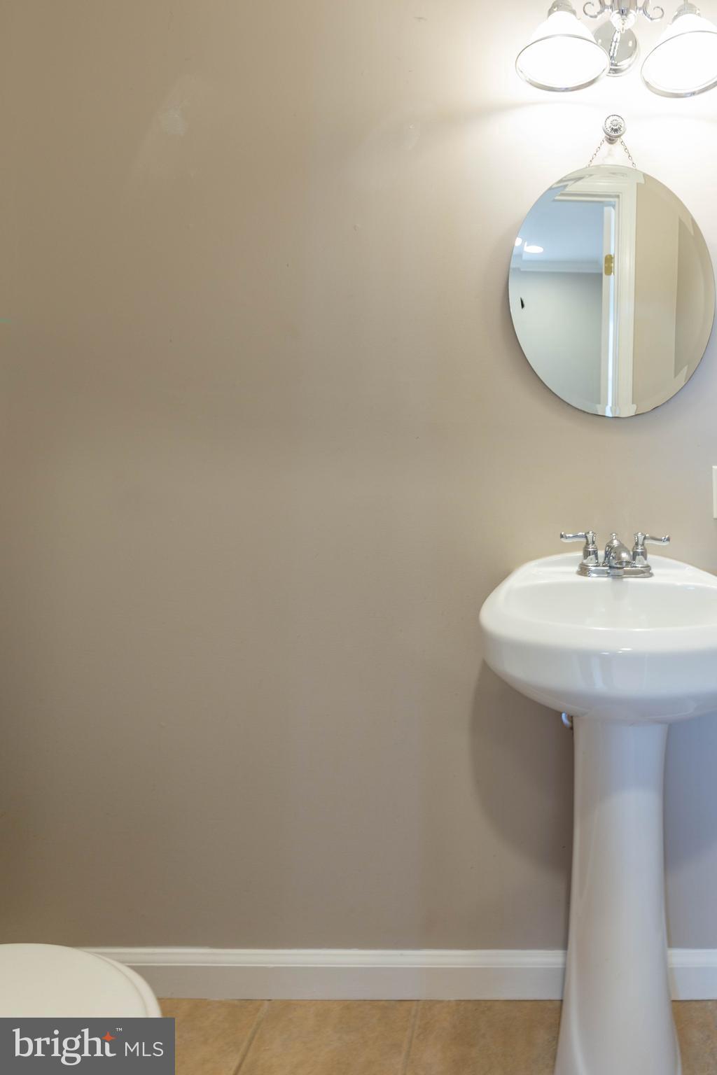 GLENCARLYN - Residential Lease