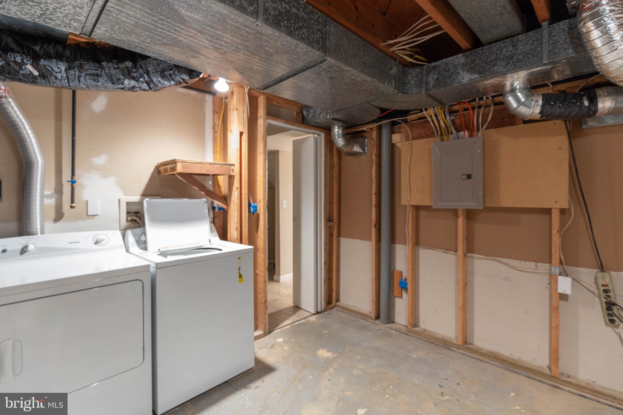 GLENCARLYN - Residential Lease