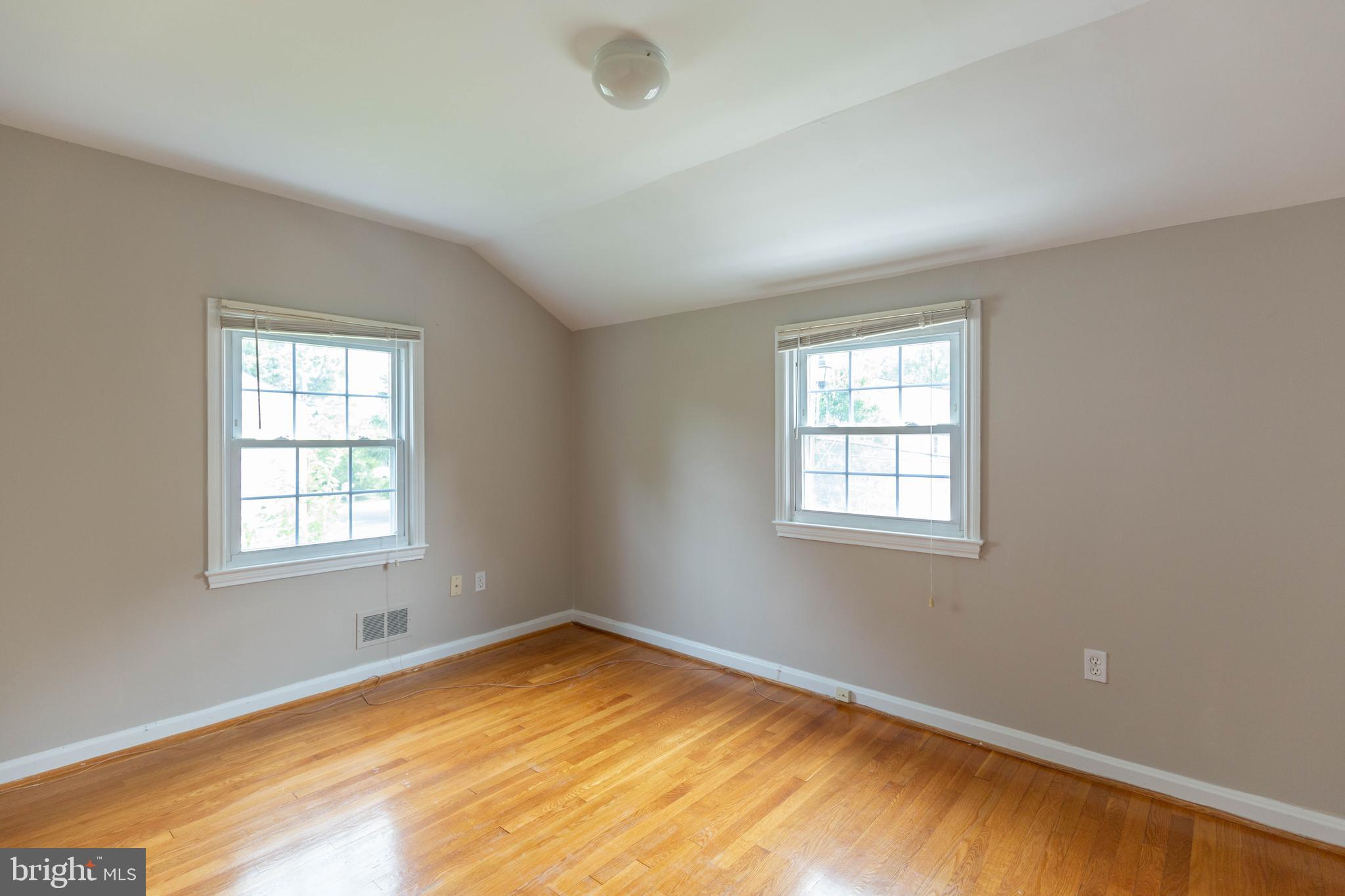 GLENCARLYN - Residential Lease