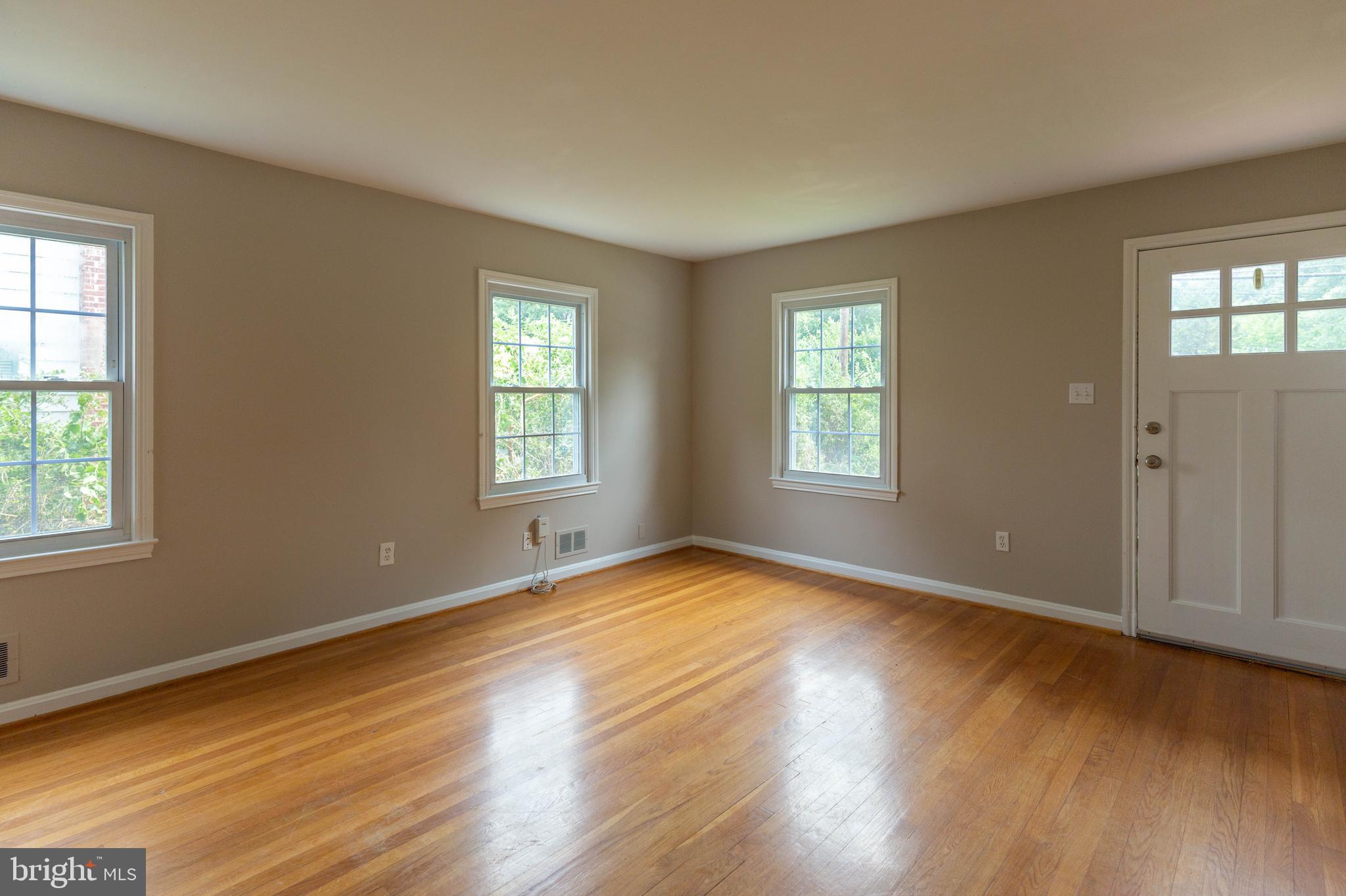 GLENCARLYN - Residential Lease