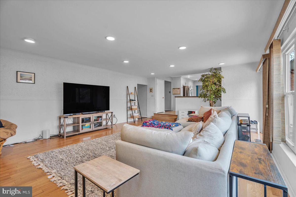 227 NATHANIEL AVENUE