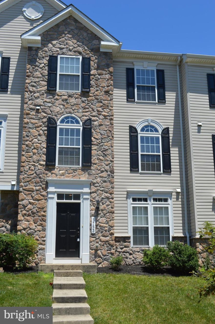 Move-in Ready. 9 year young 2100sqft townhome with upgraded bump outs in amenity rich neighborhood. Boasting spacious open floor plan with natural light, hardwood floors, 9' ceilings, master en suite and ample storage. Beautiful kitchen offers stainless steel appliances, upgraded 42" cabinets and large island perfect for entertaining. Convenient to Rt 100, 295 and Fort Meade.