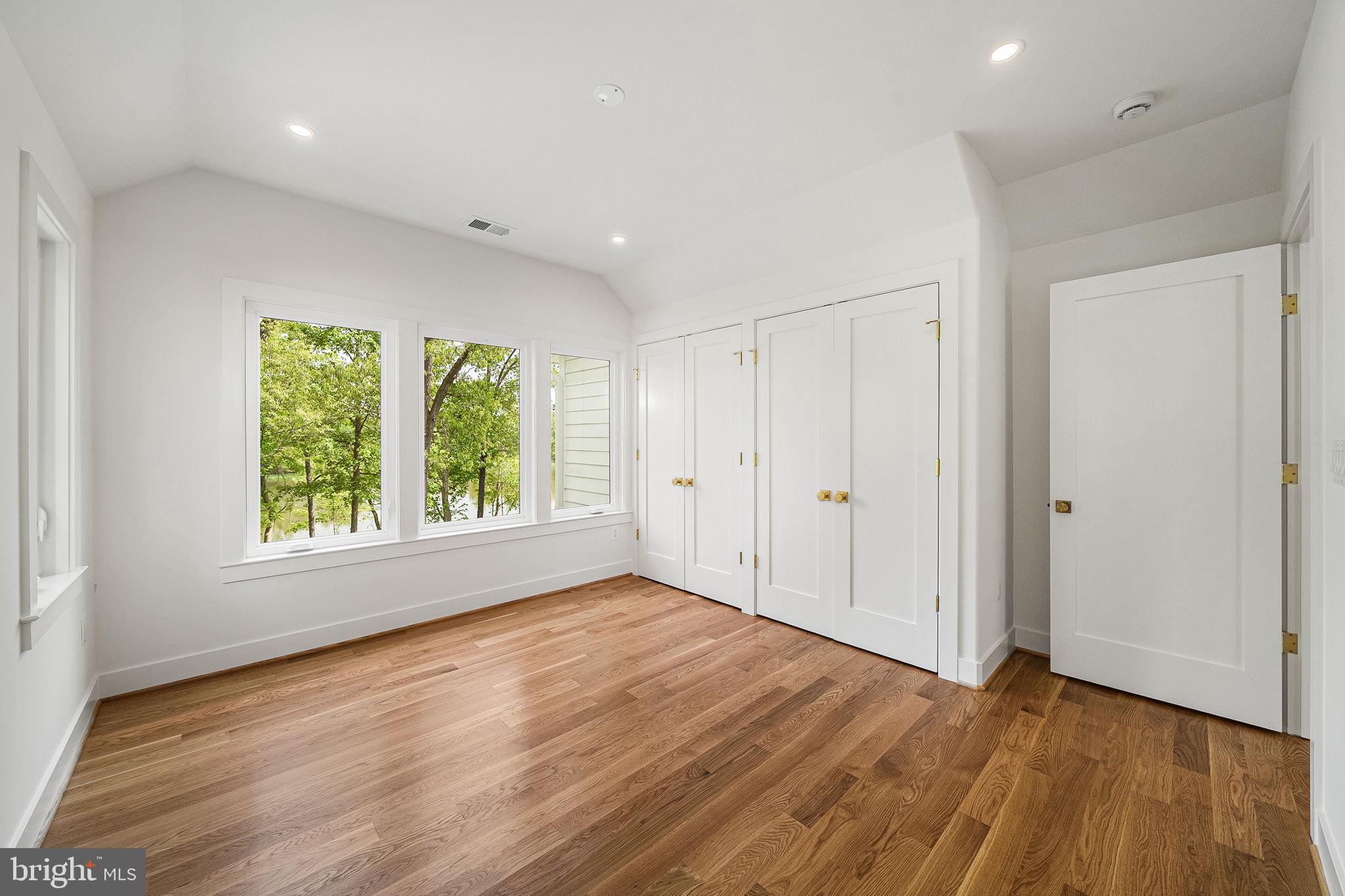 WOODLAND PARK - Residential