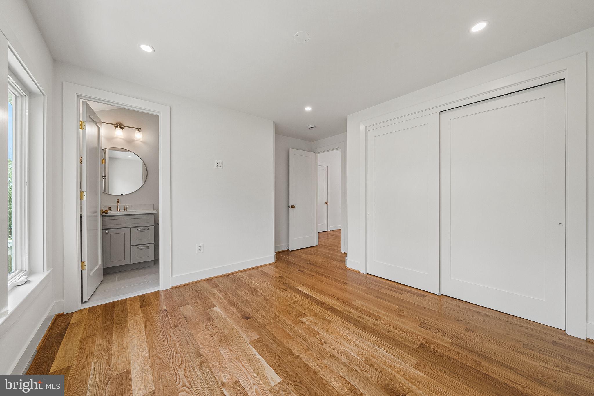 WOODLAND PARK - Residential