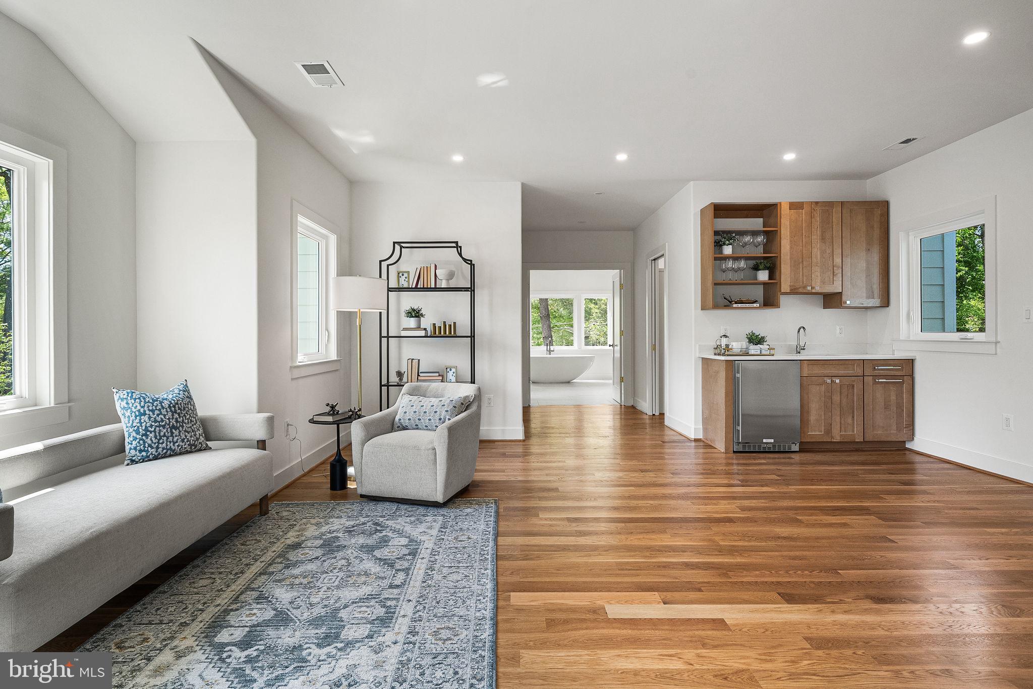 WOODLAND PARK - Residential