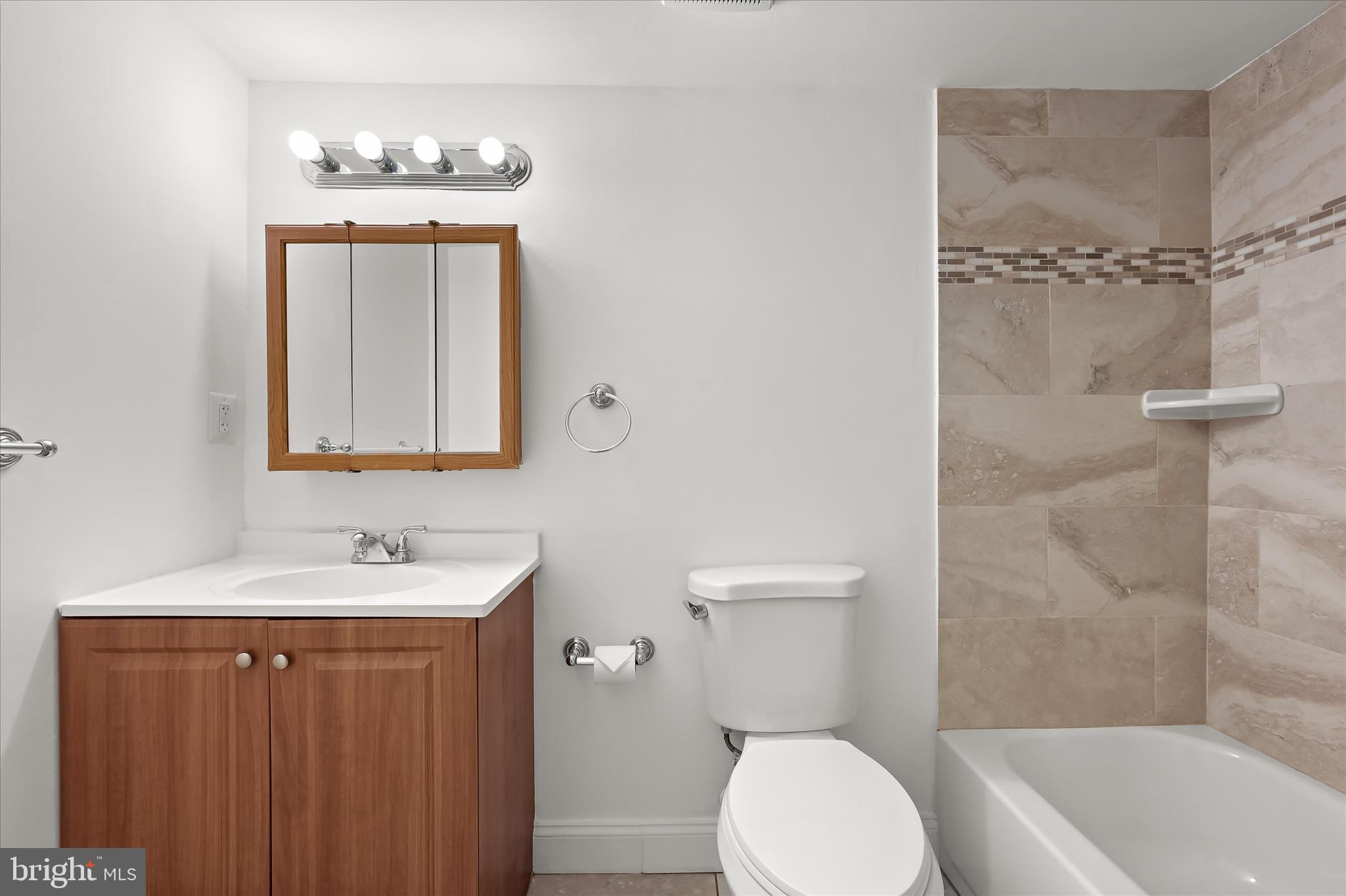 VILLA RIDGE CONDOMINIUM - Residential