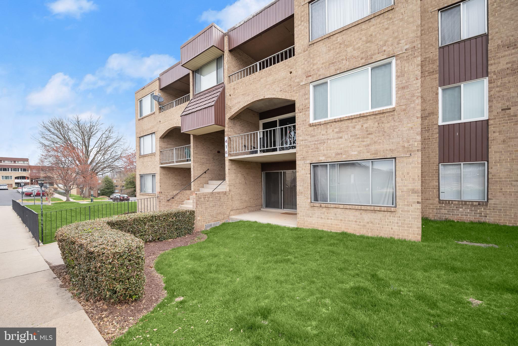 VILLA RIDGE CONDOMINIUM - Residential