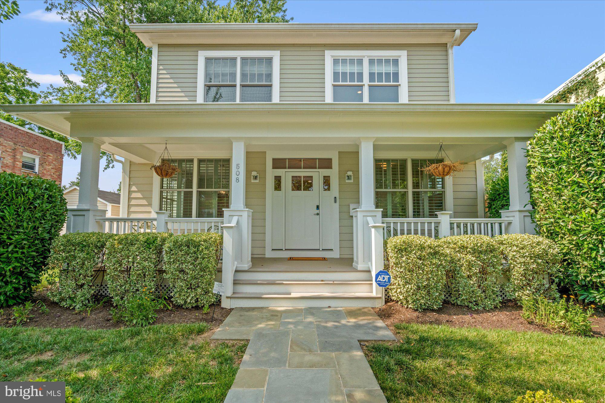 508 E CUSTIS AVENUE
