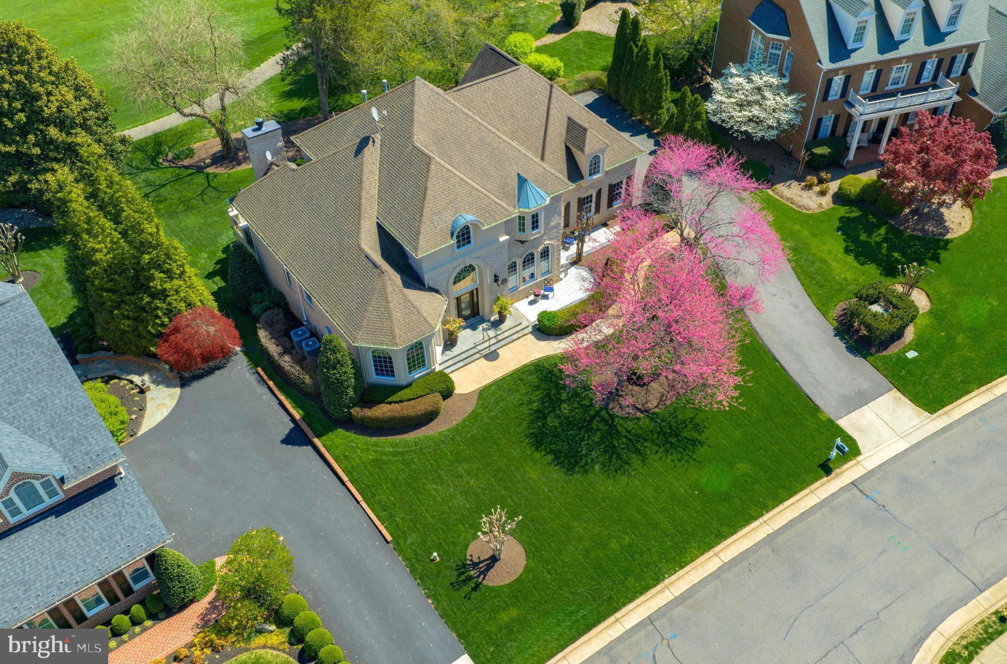 8306 ROXBOROUGH LOOP