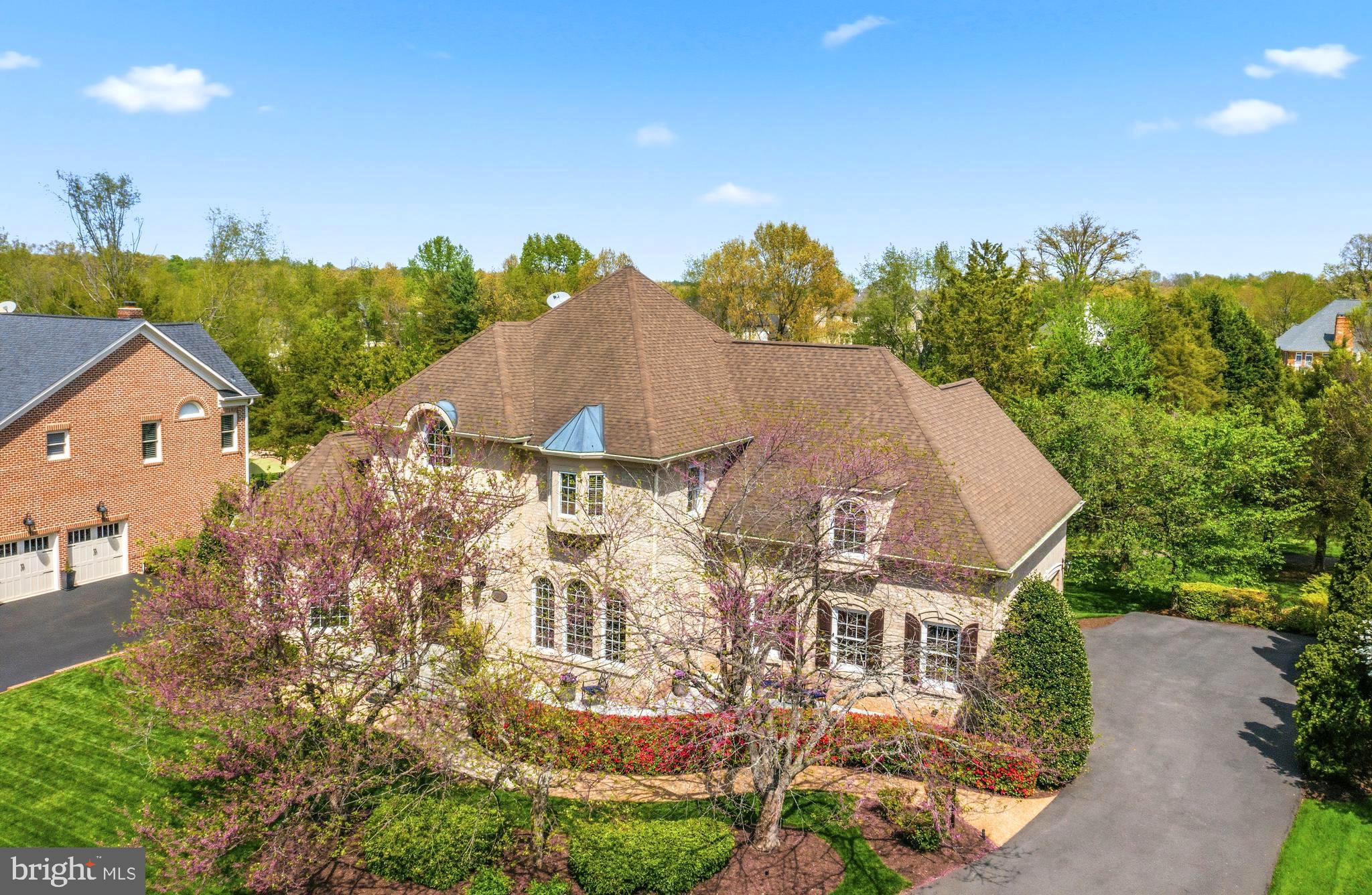 8306 ROXBOROUGH LOOP