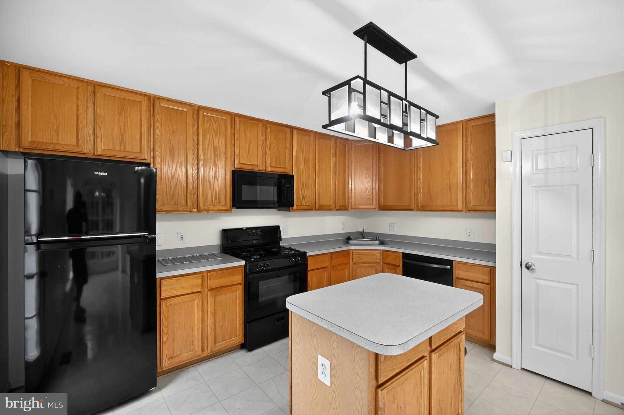 VILLAGES AT SAYBROOKE - Residential Lease