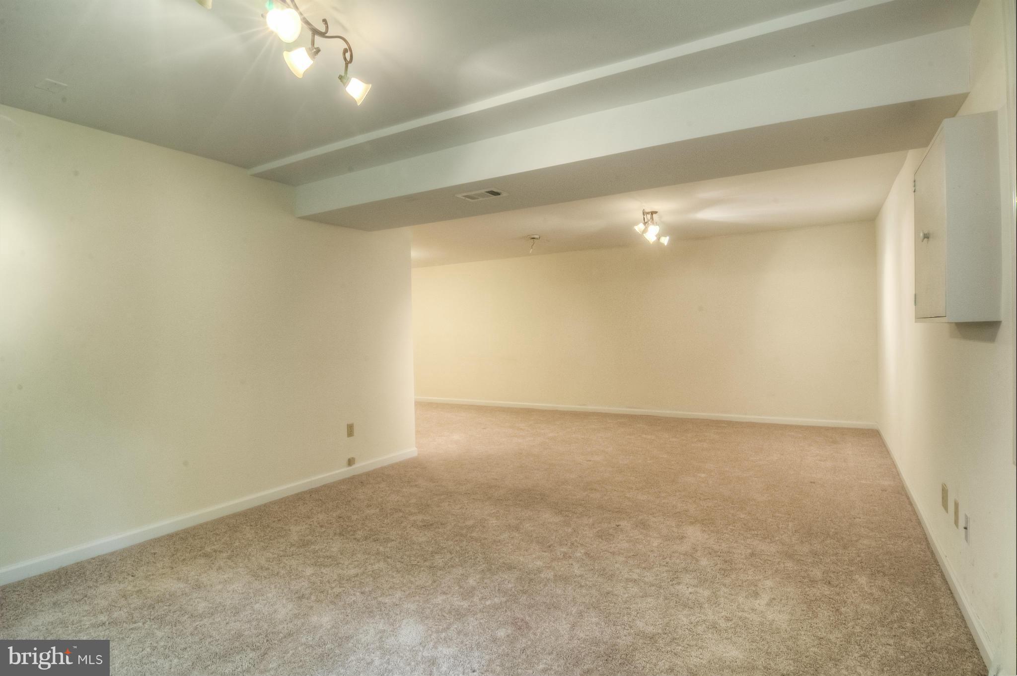 LAKE RIDGE - Residential Lease