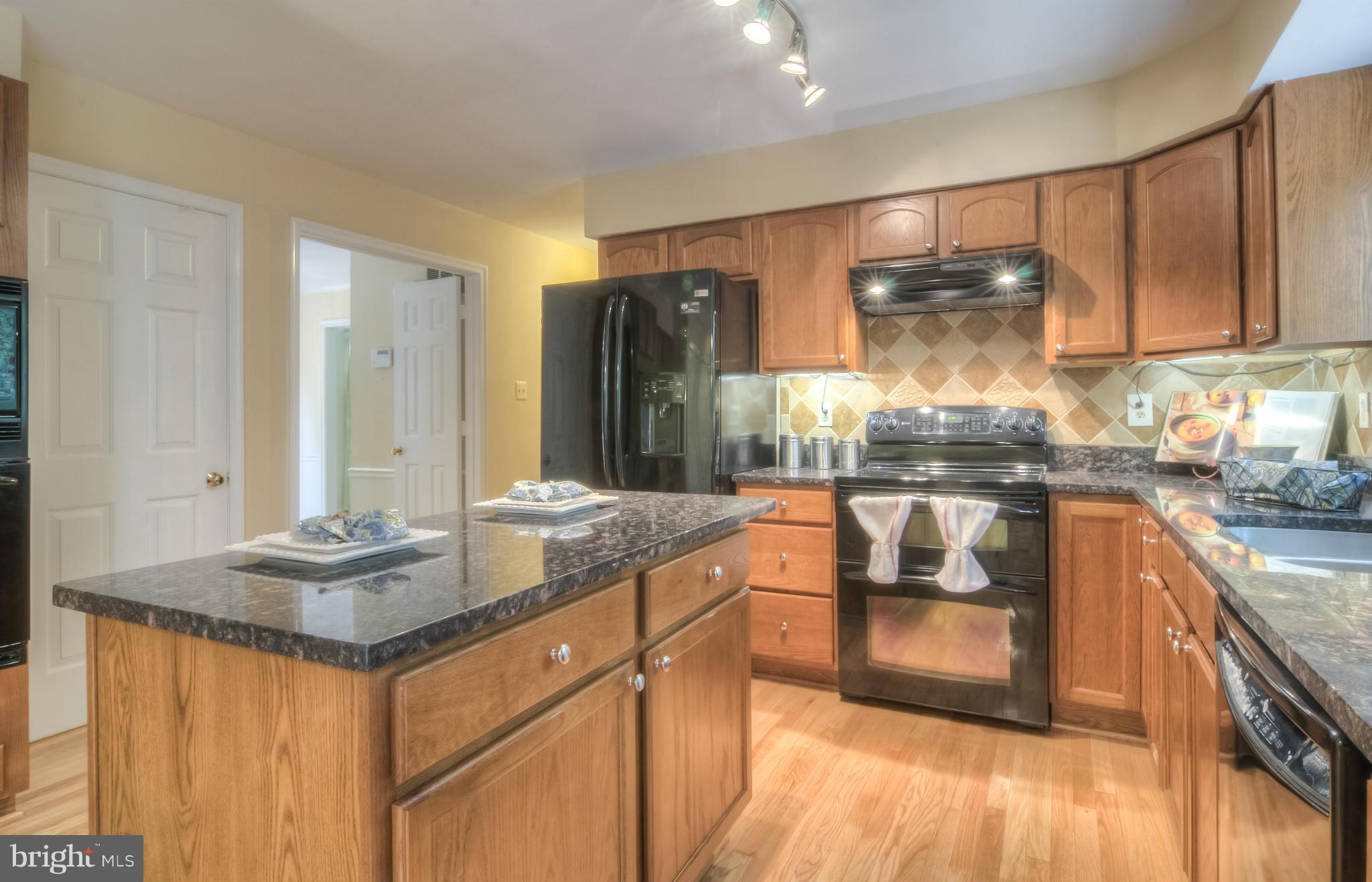 LAKE RIDGE - Residential Lease