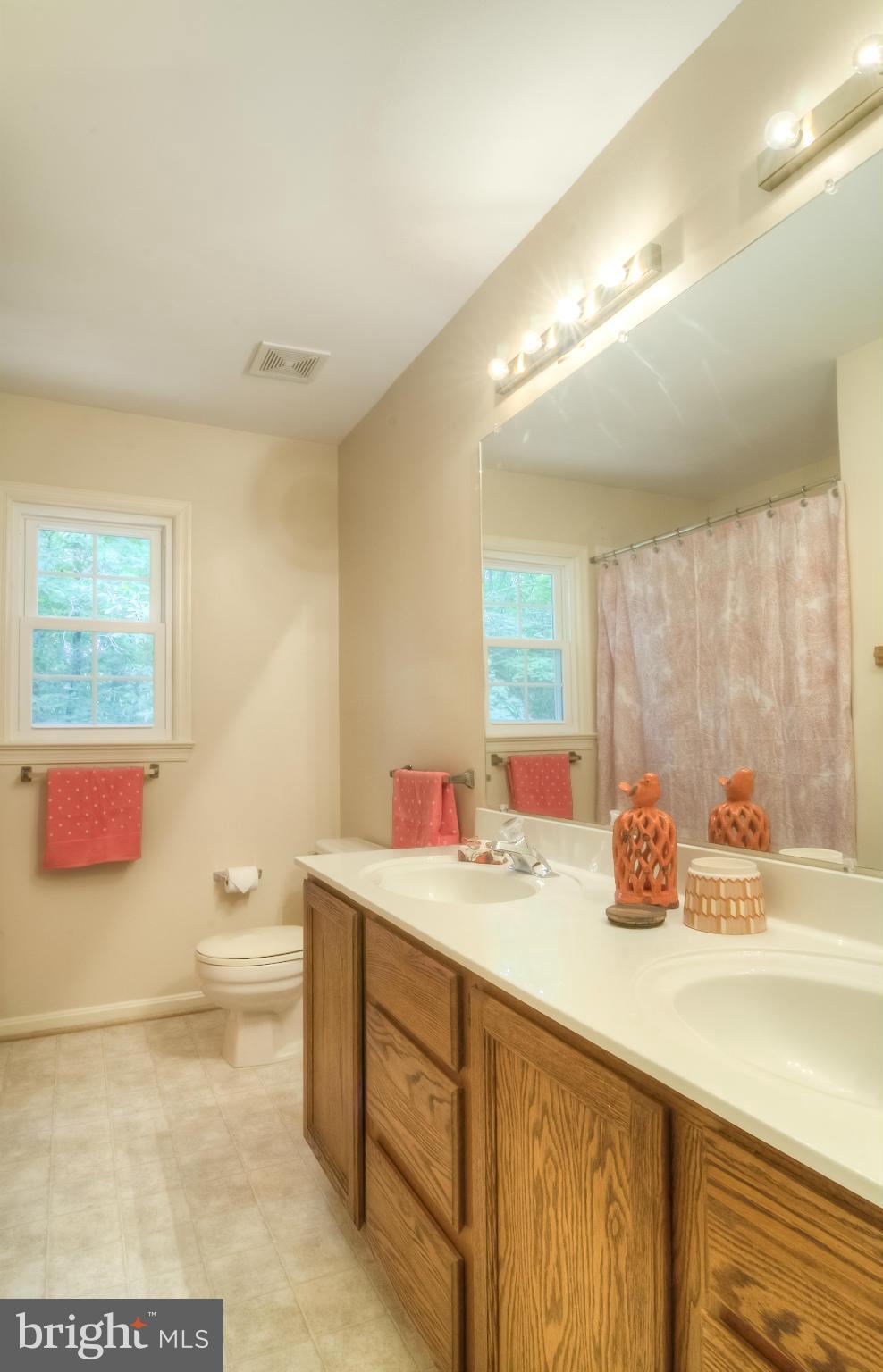 LAKE RIDGE - Residential Lease