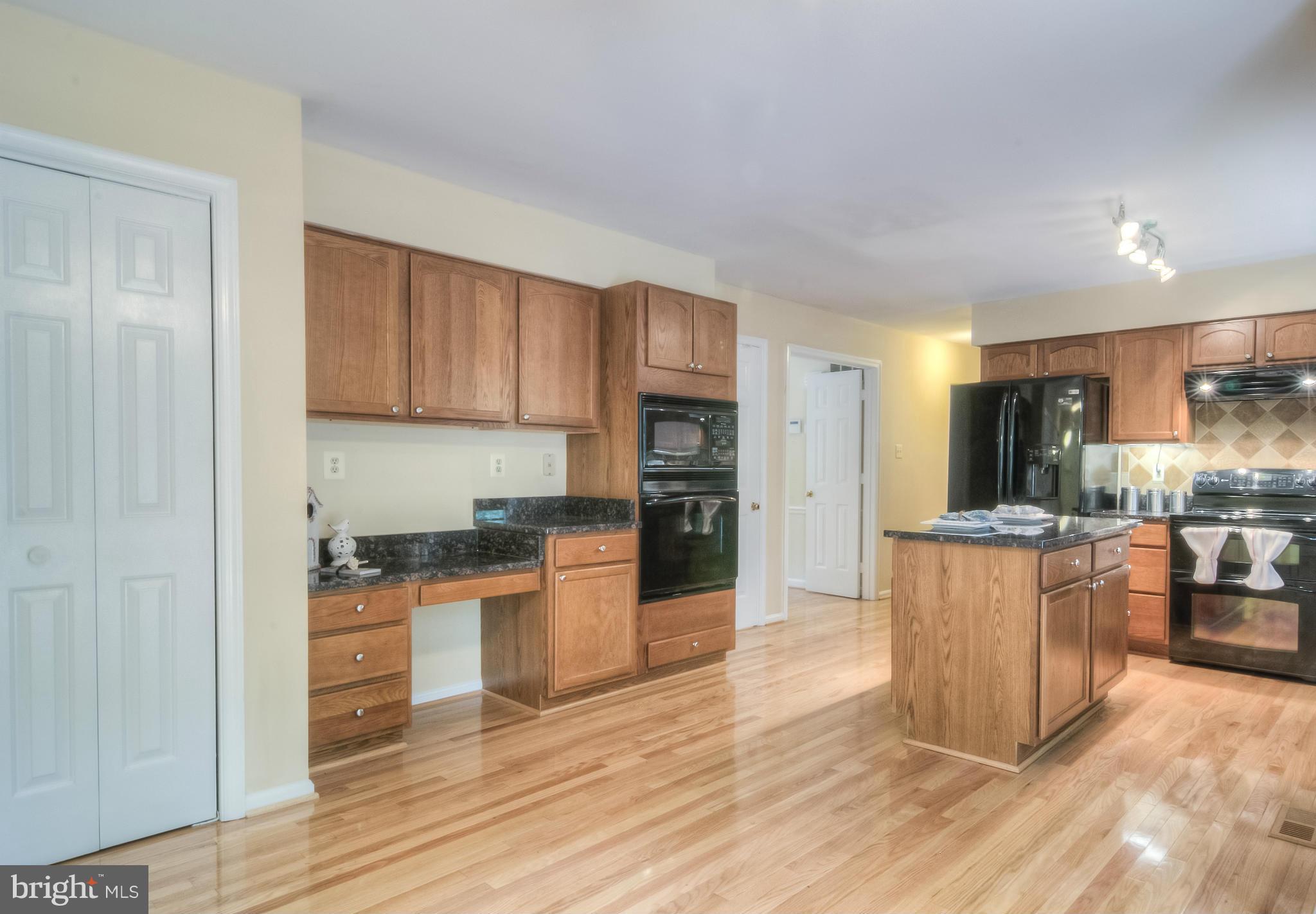 LAKE RIDGE - Residential Lease