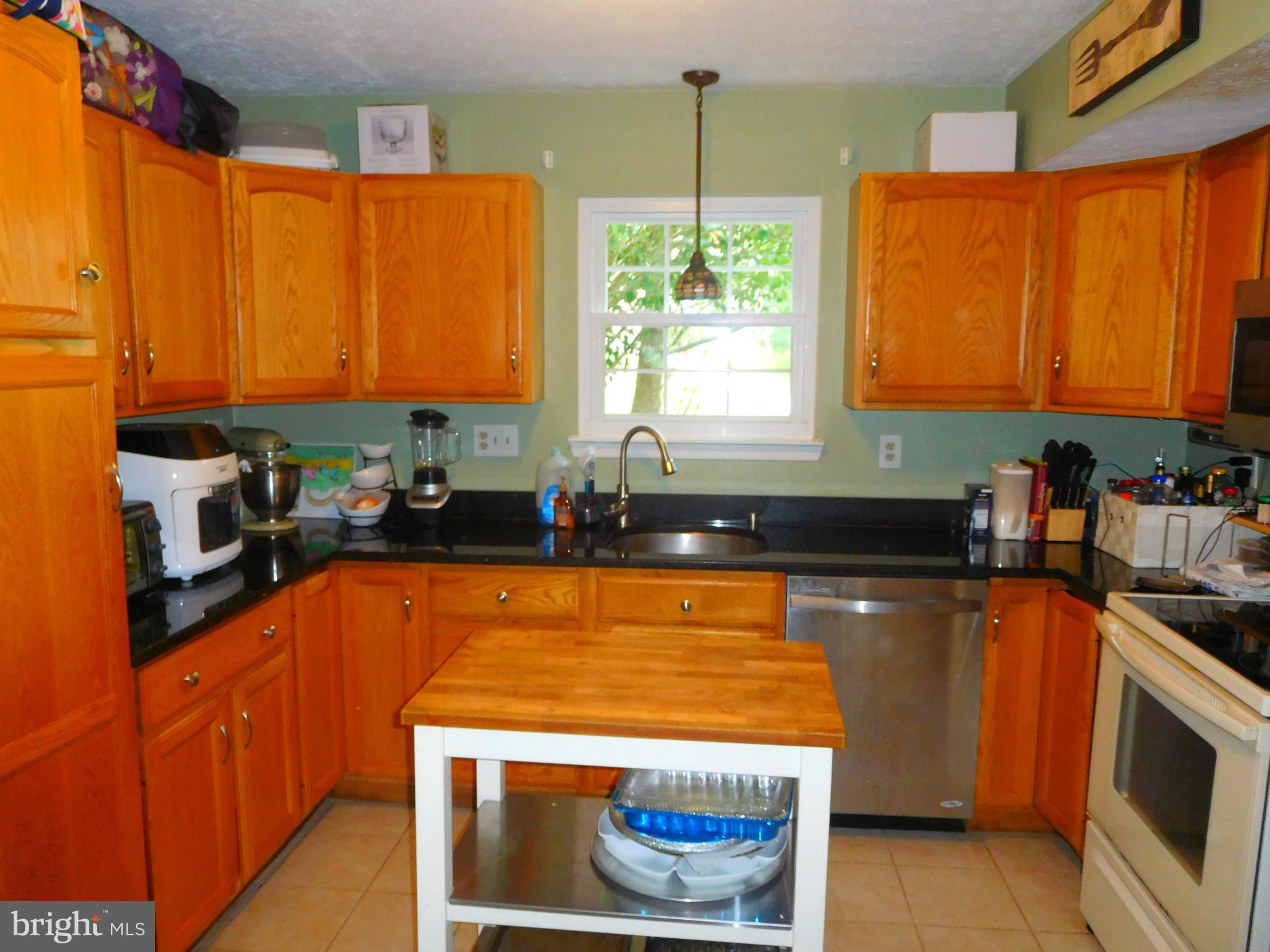 WHISPERING WOODS - Residential