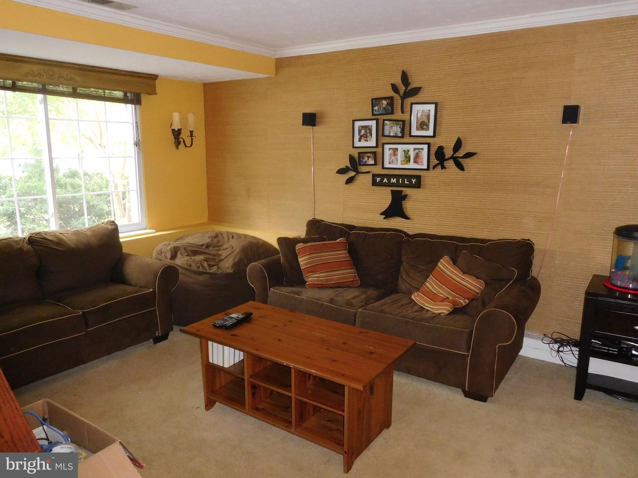 WHISPERING WOODS - Residential