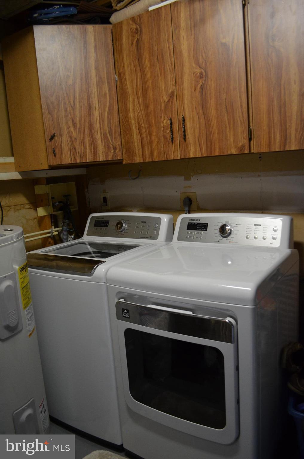 WHISPERING WOODS - Residential