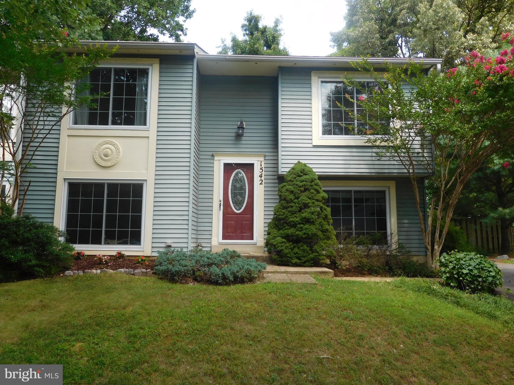 WHISPERING WOODS - Residential