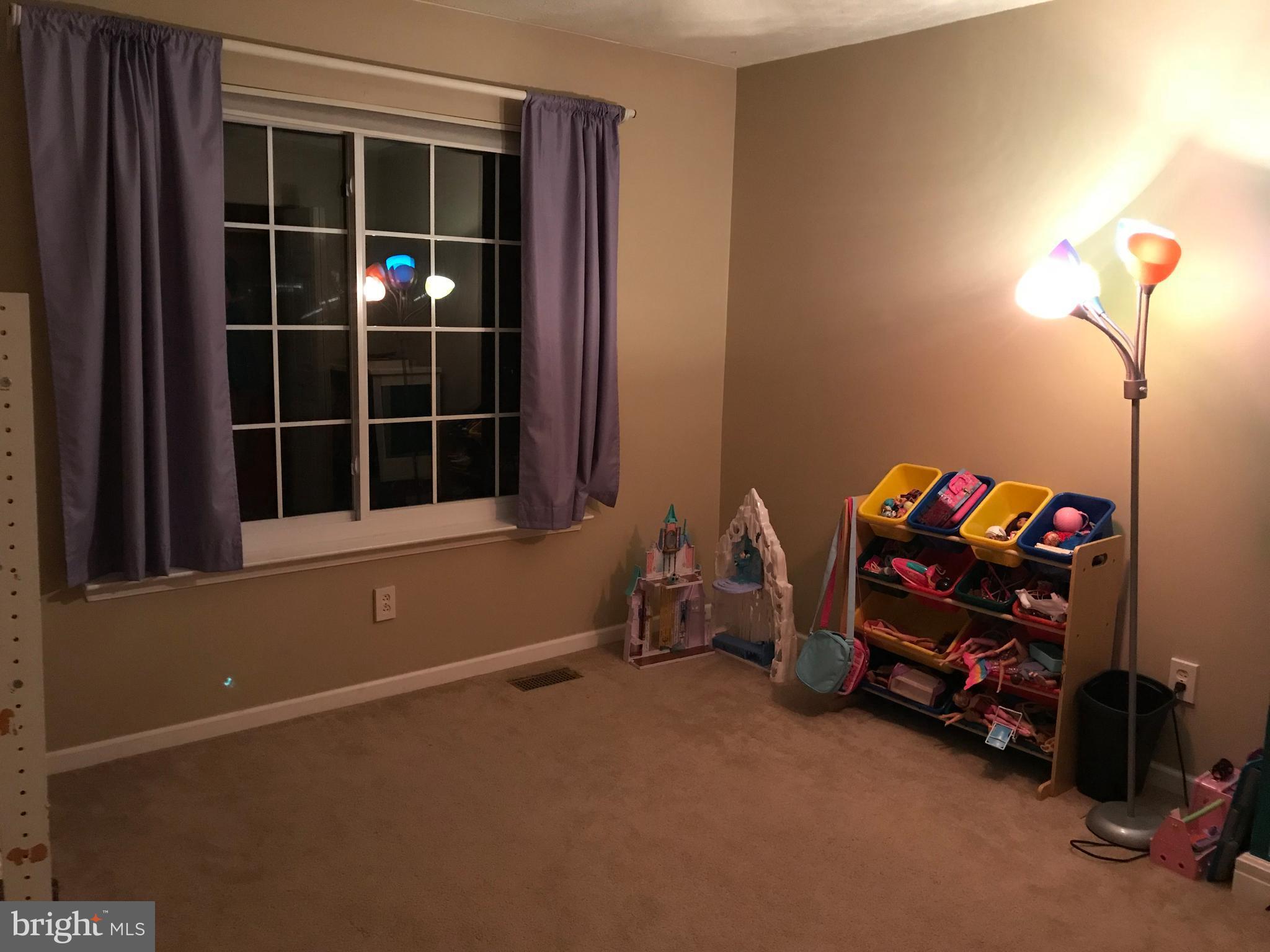 WHISPERING WOODS - Residential