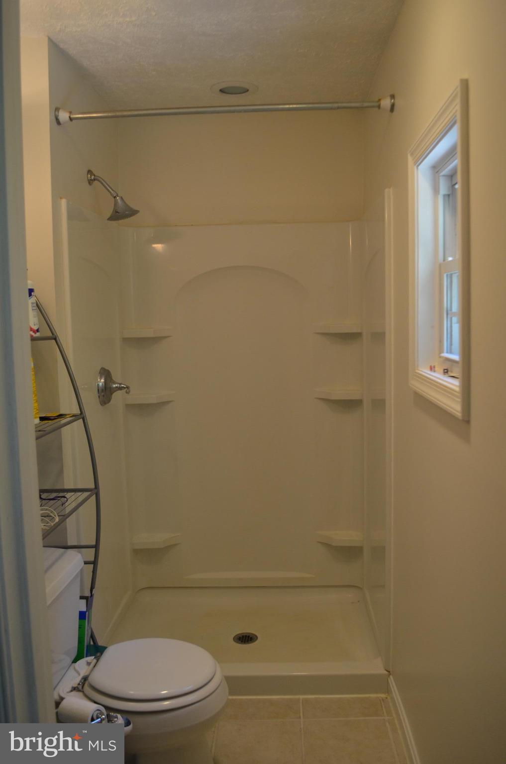 WHISPERING WOODS - Residential