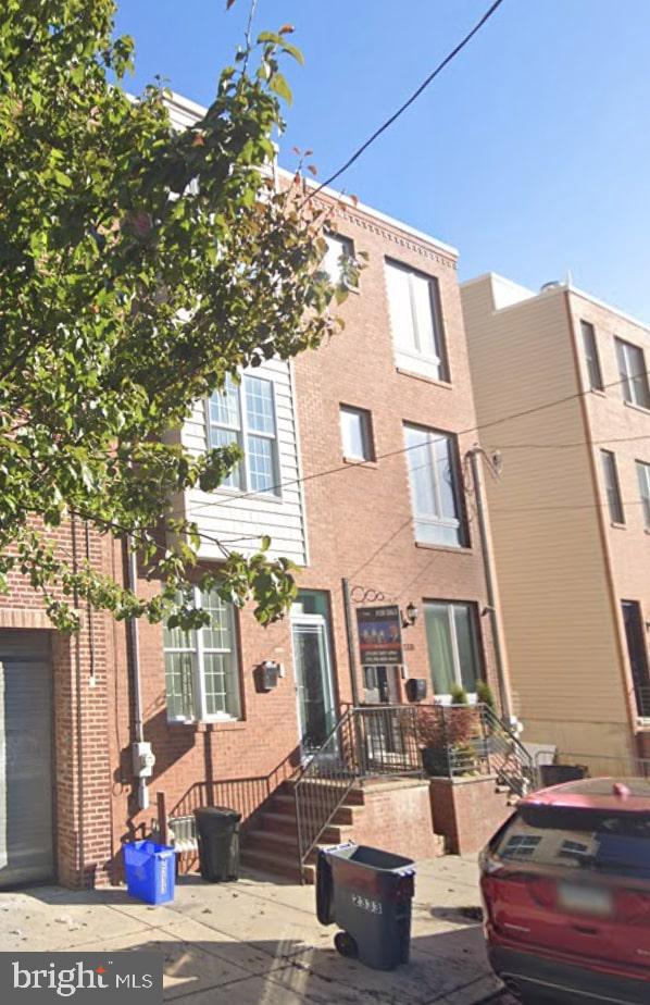 POINT BREEZE - Residential