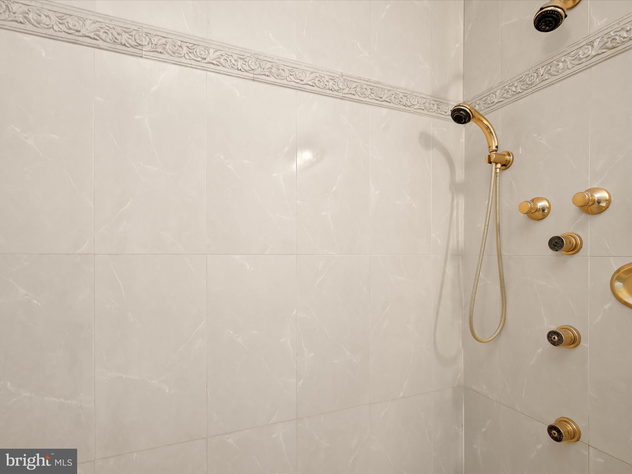 WINDRIDGE FARMS - Residential