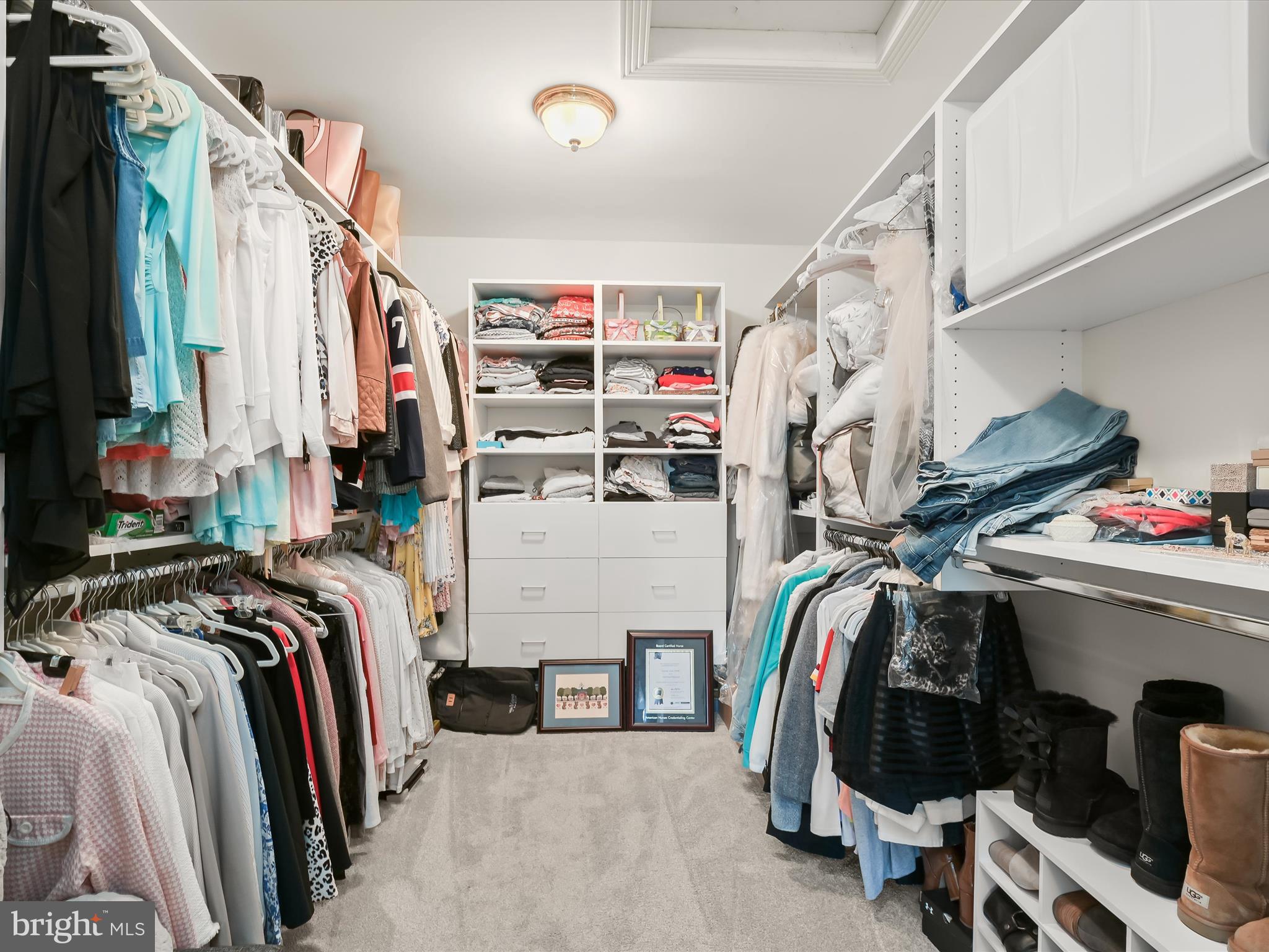 WINDRIDGE FARMS - Residential