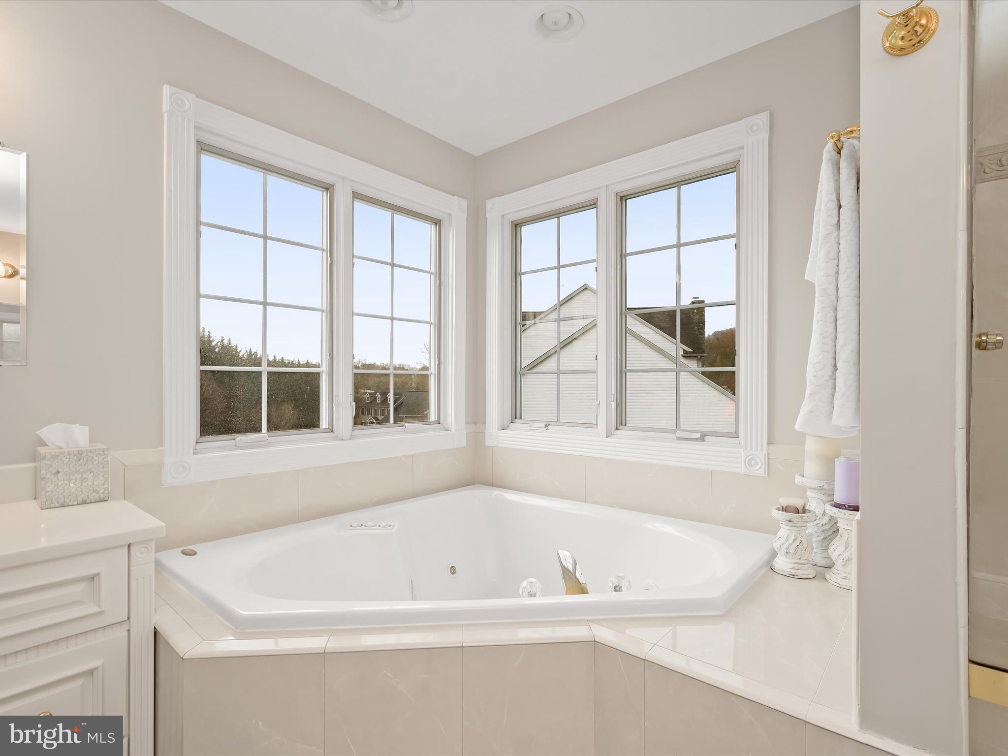 WINDRIDGE FARMS - Residential