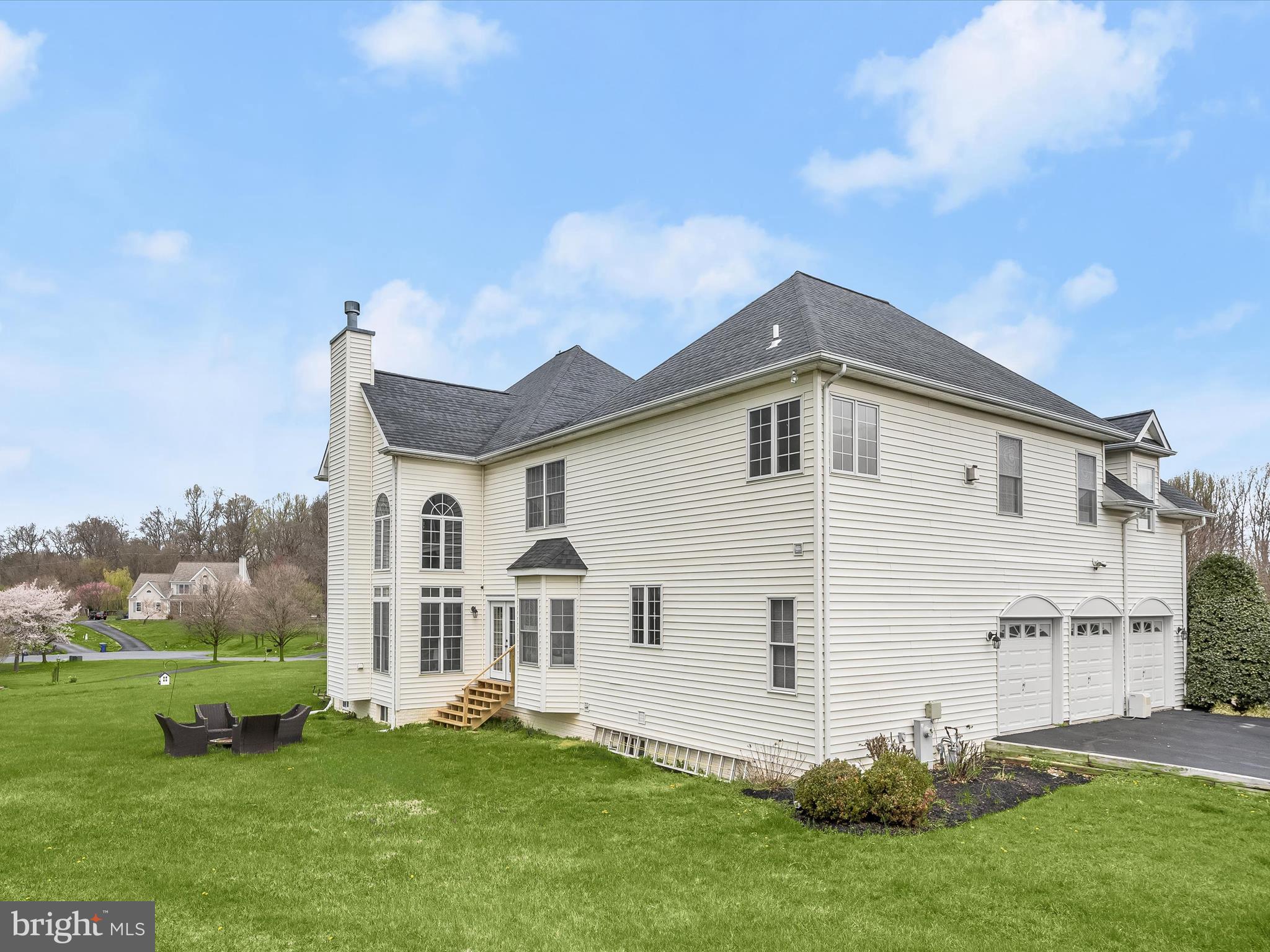 WINDRIDGE FARMS - Residential