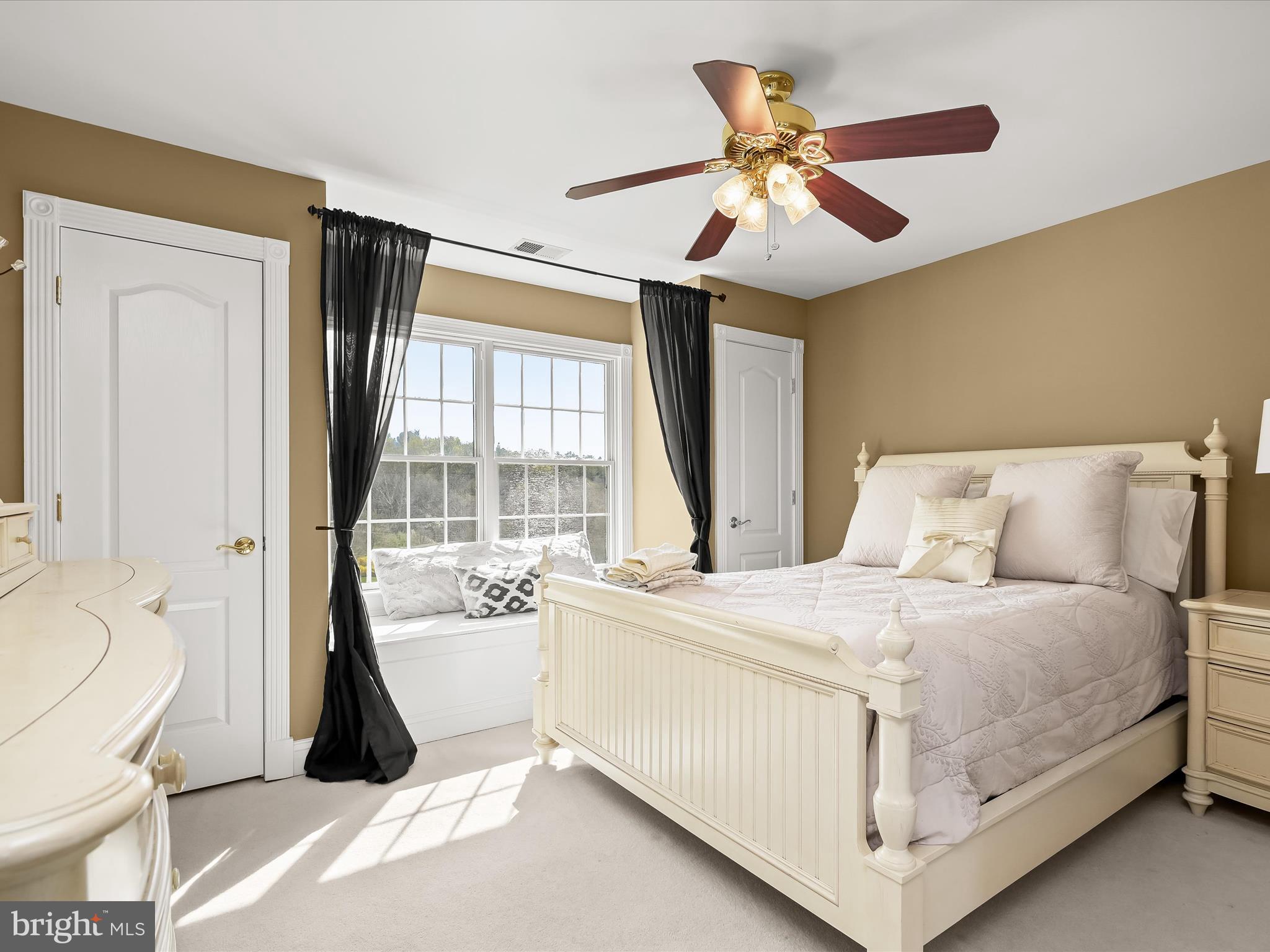 WINDRIDGE FARMS - Residential