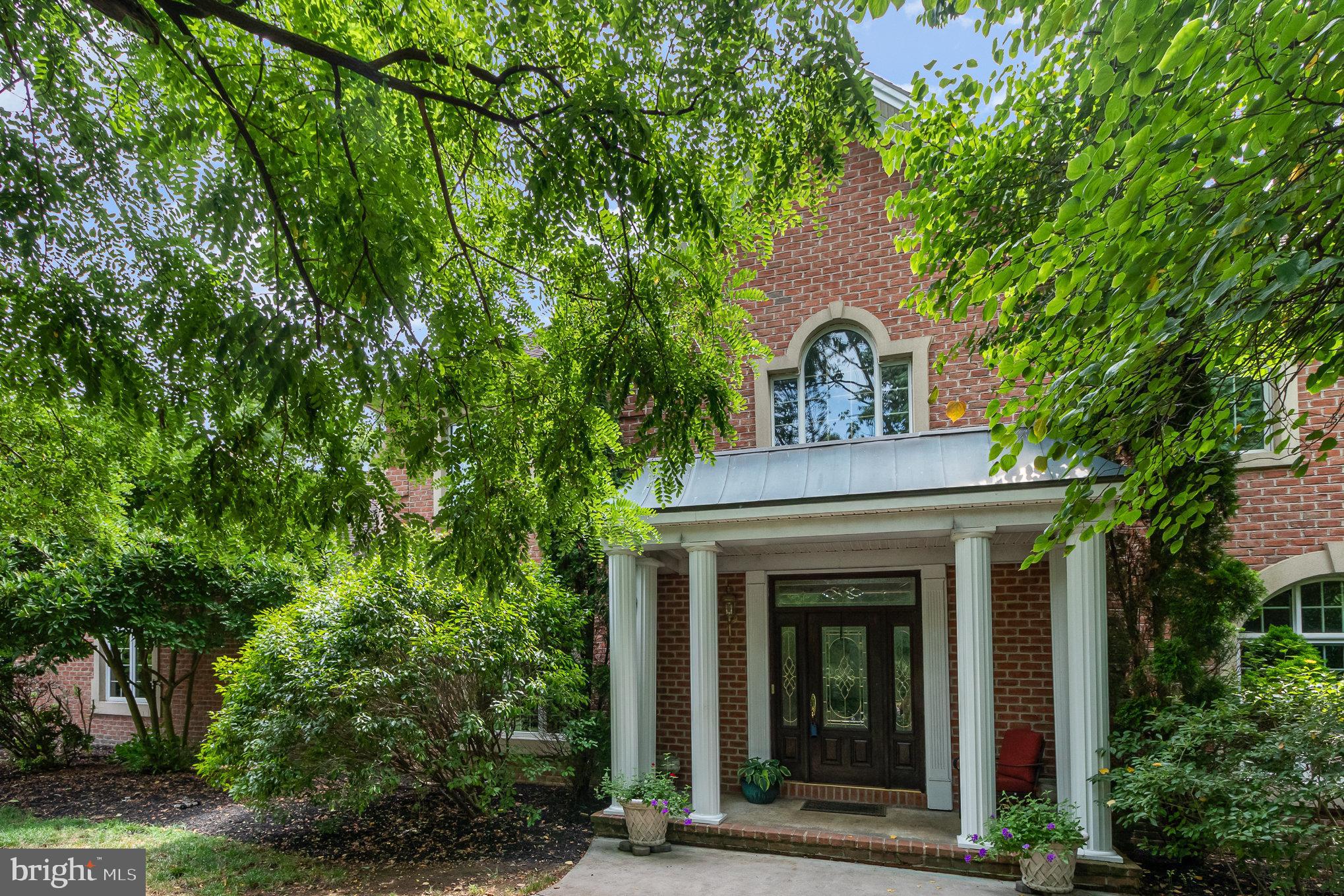 10 SAND PINE COURT