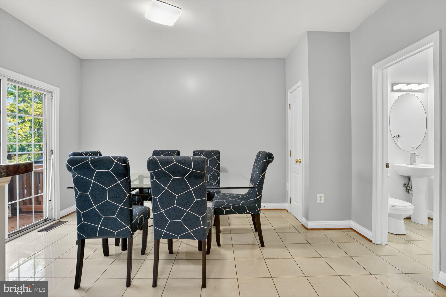 TOWNES AT CAMERON PARKE - Residential