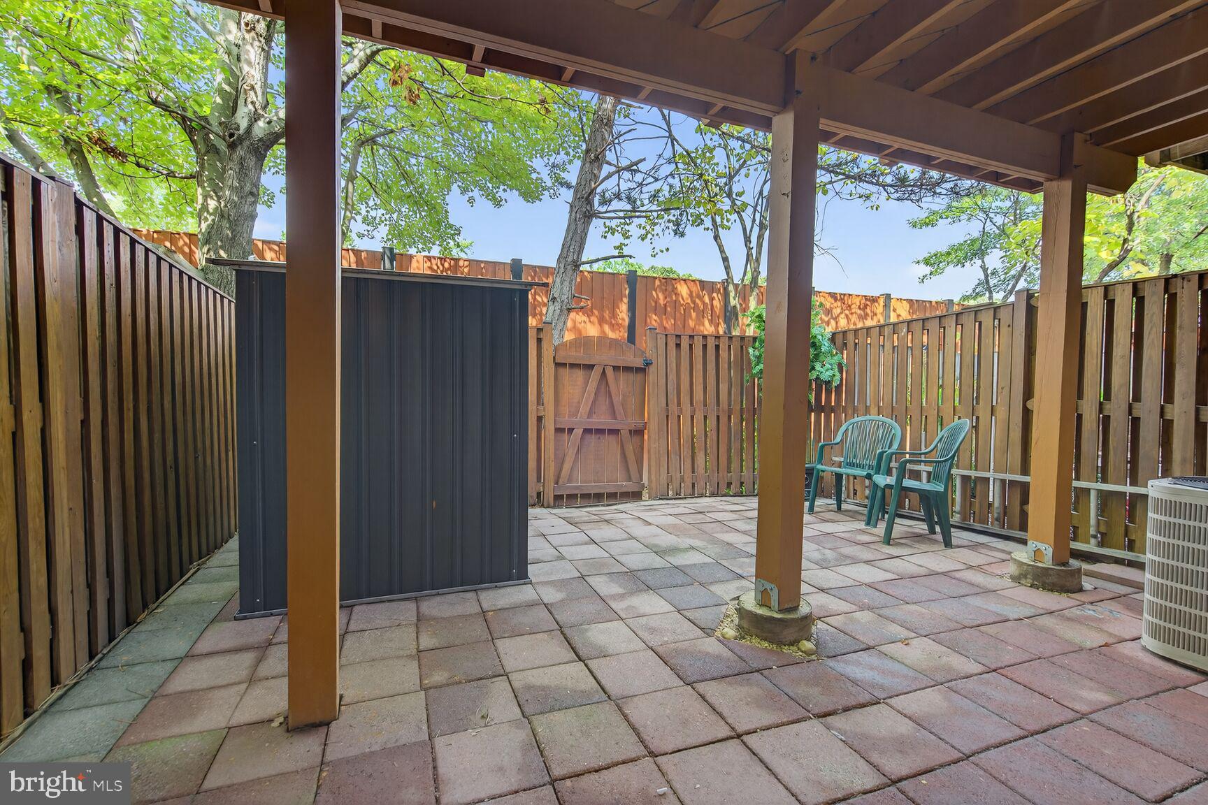 TOWNES AT CAMERON PARKE - Residential