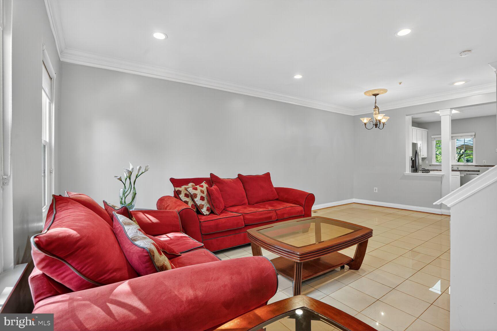 TOWNES AT CAMERON PARKE - Residential