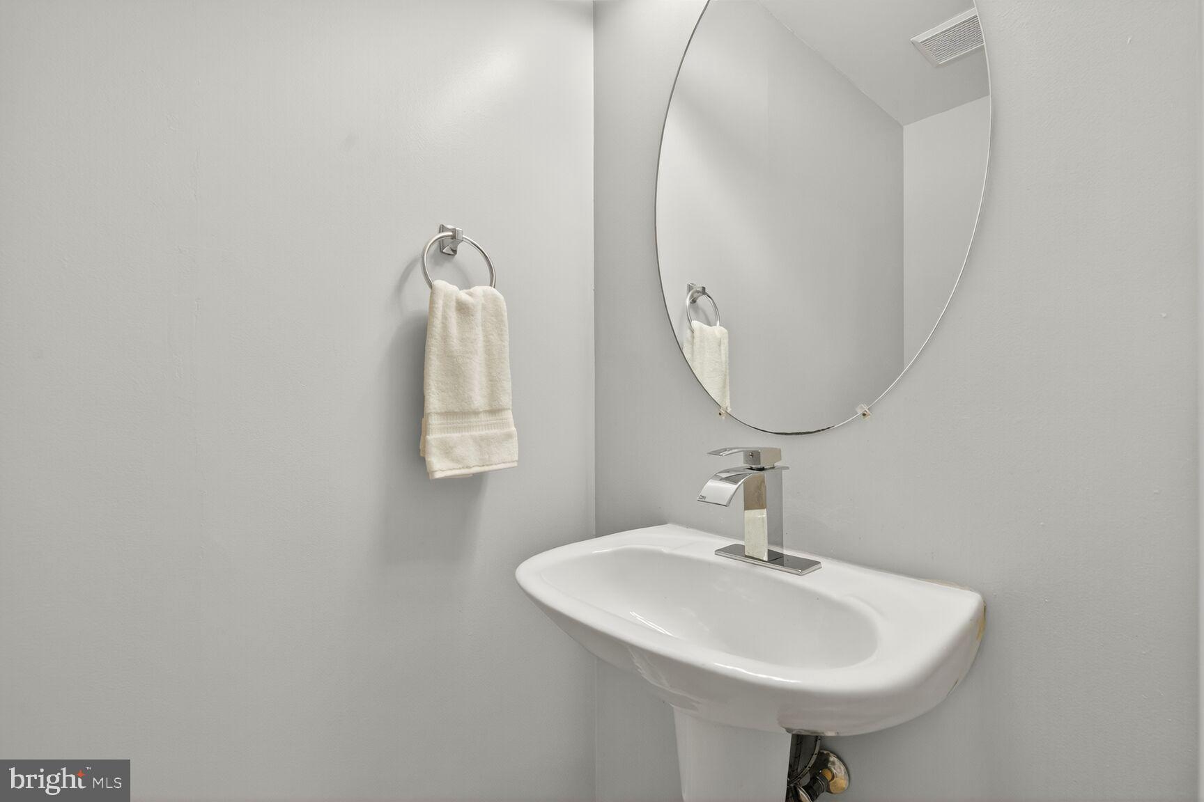 TOWNES AT CAMERON PARKE - Residential